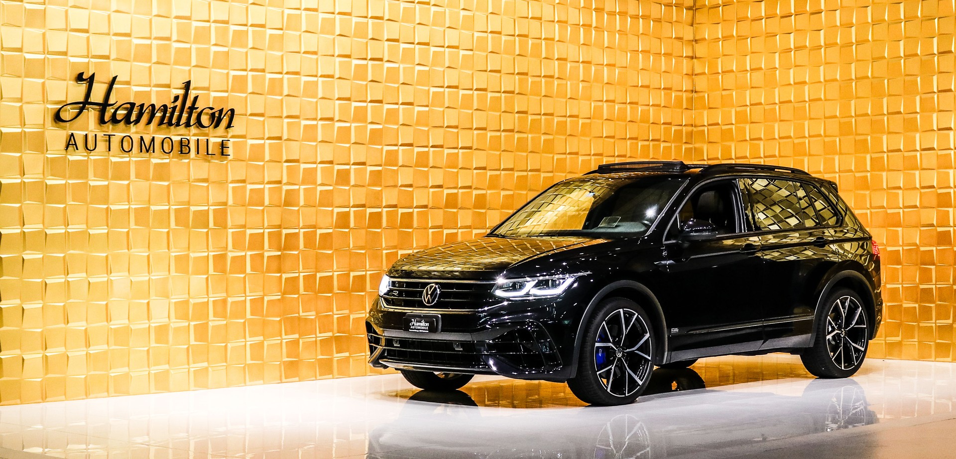 VW Tiguan 2.0TSI R 4Motion DSG-showroom-element-1