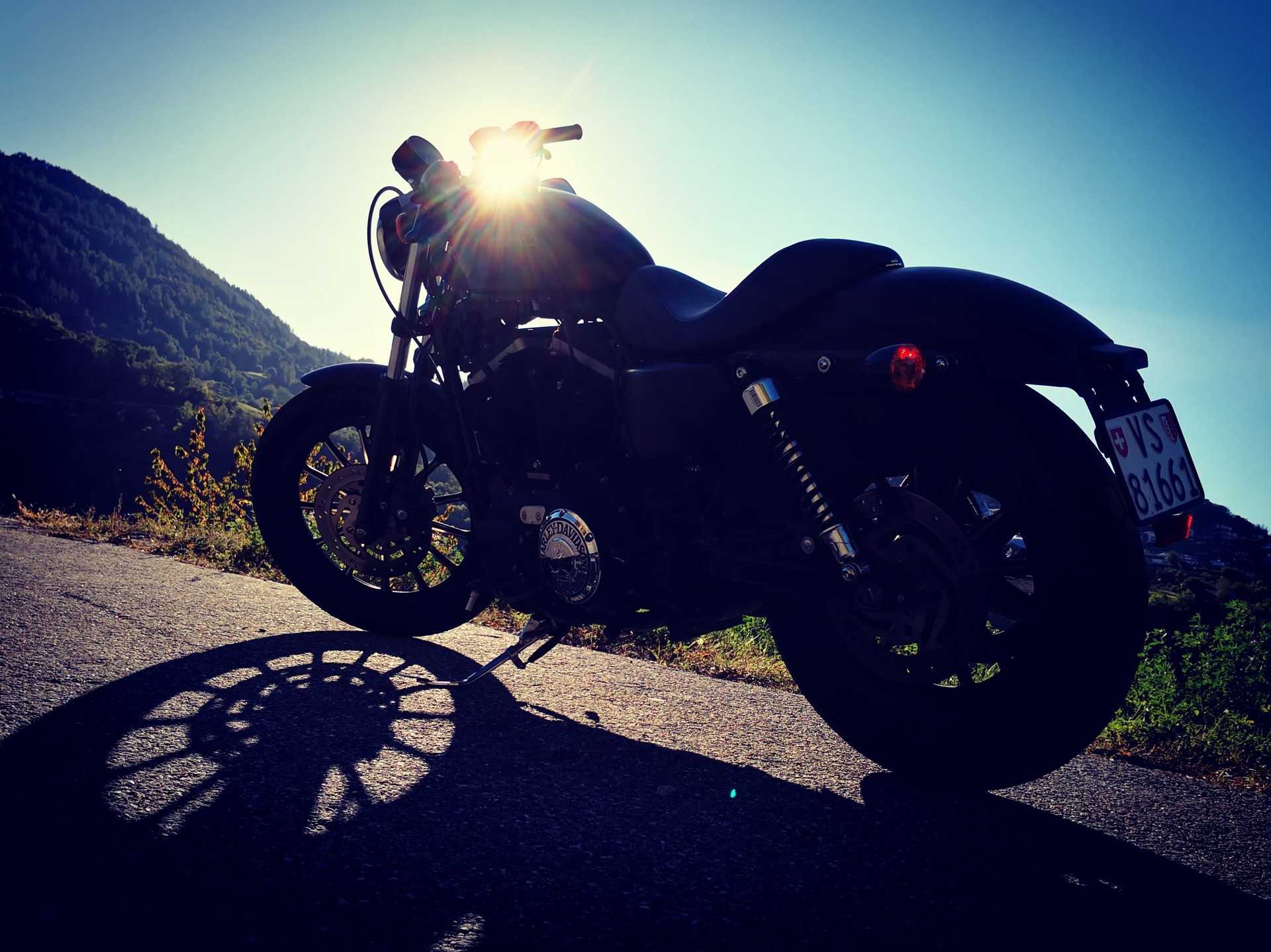 HARLEY-DAVIDSON XL 883 N Sportster Iron-image-3