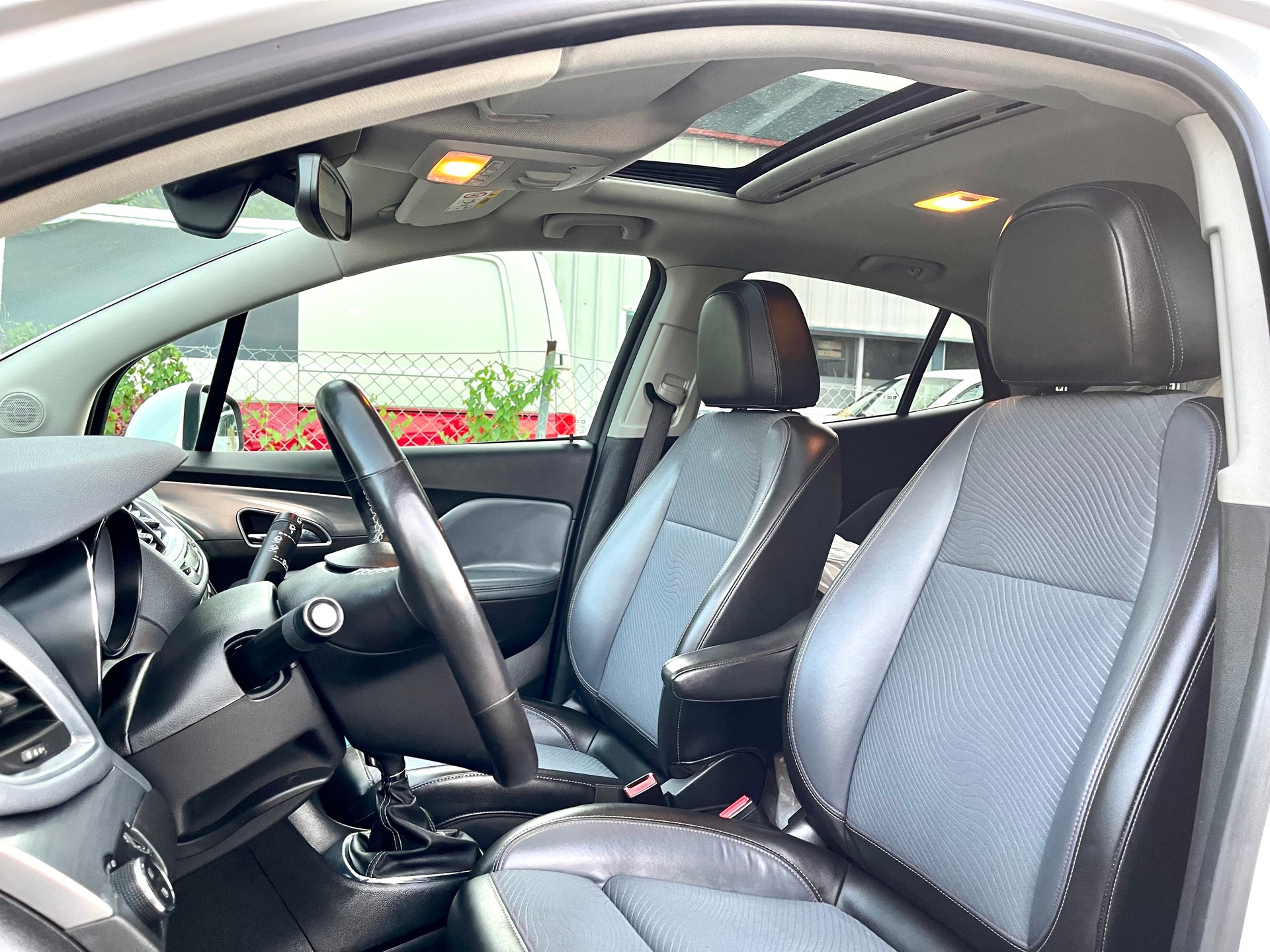 OPEL Mokka 1.7 CDTi Enjoy 4WD-image-4