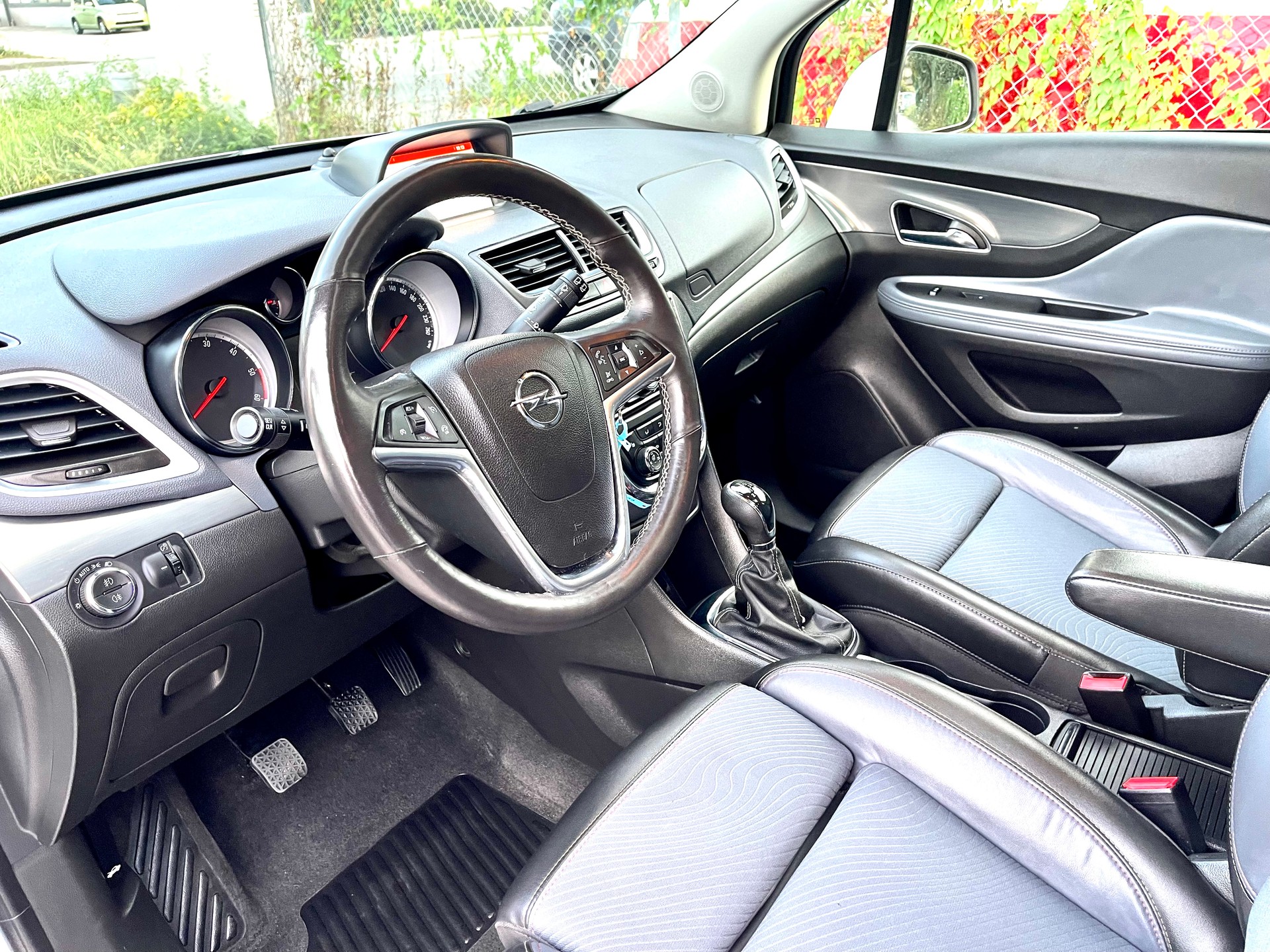 OPEL Mokka 1.7 CDTi Enjoy 4WD-image-9