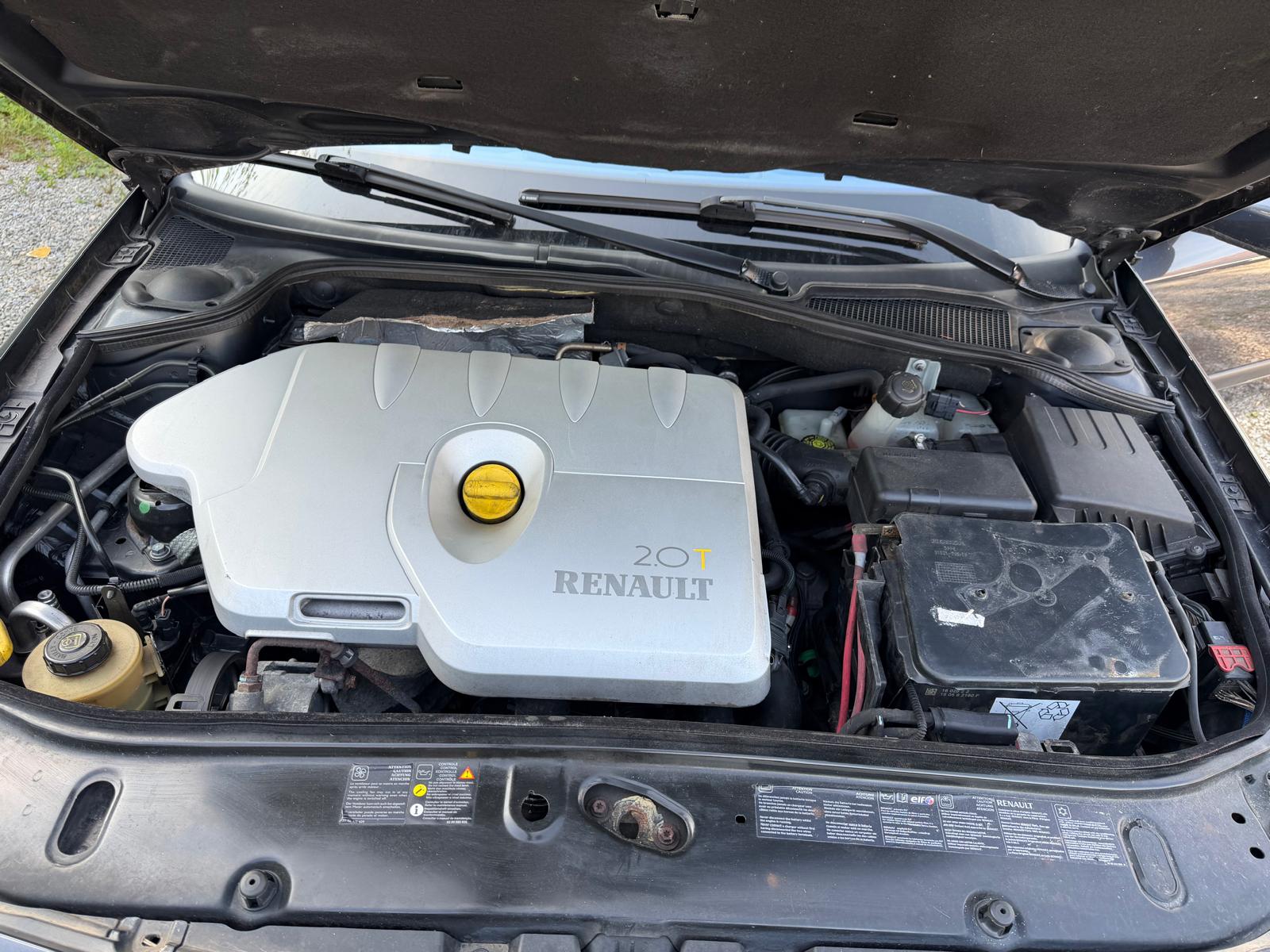 RENAULT Laguna Grandtour 2.0 16V T Dynamique-image-10
