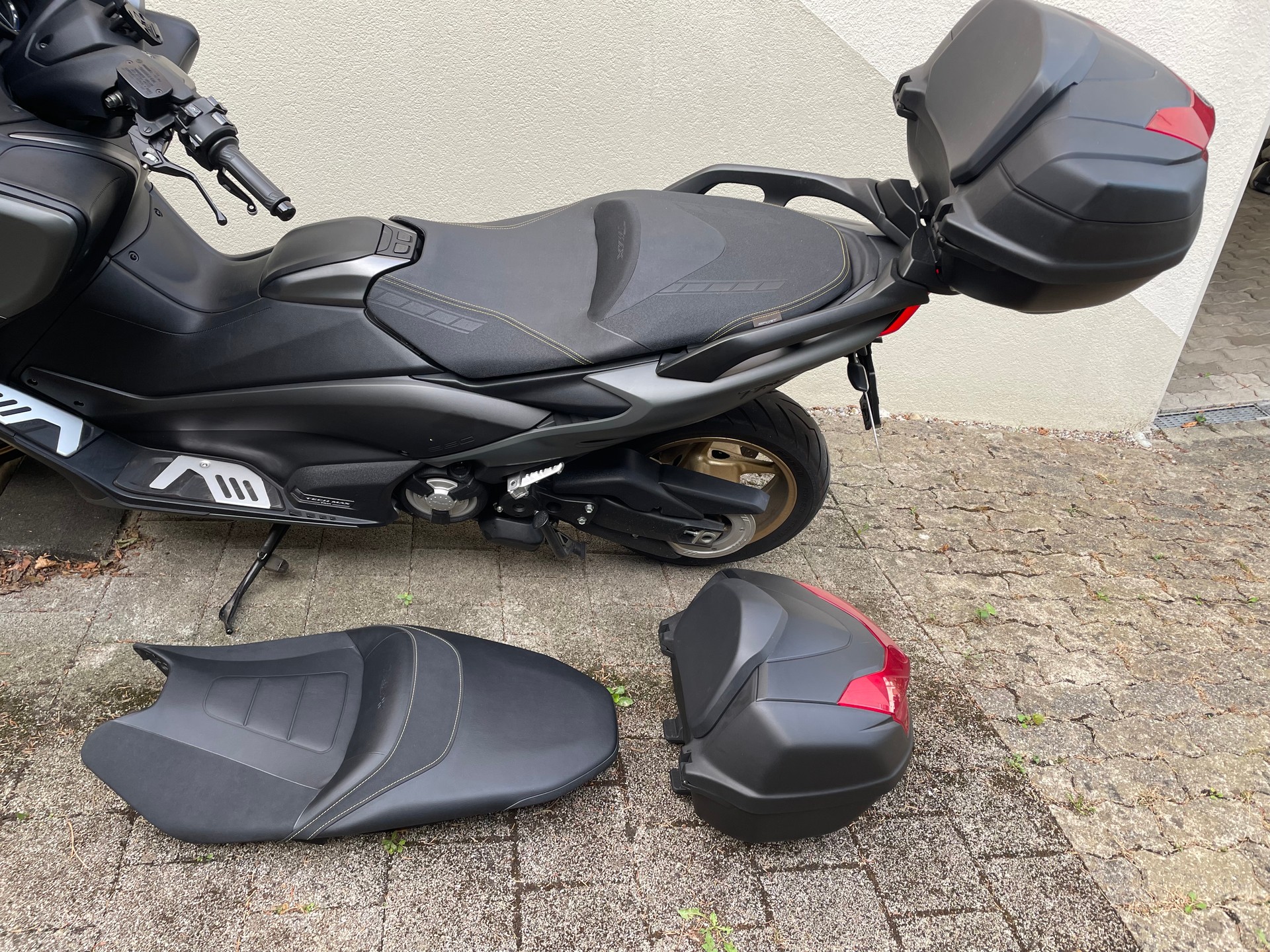 YAMAHA T-MAX Tech-Max XP 560-image-4