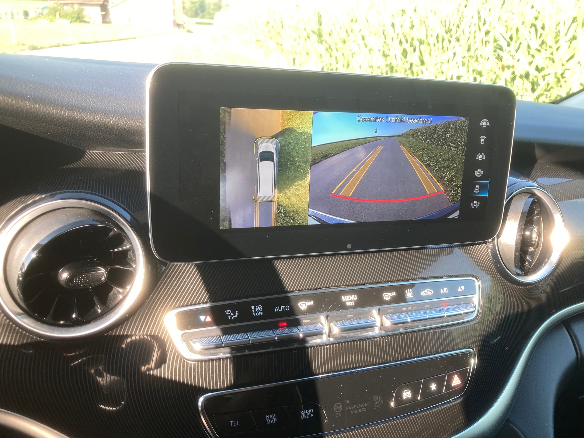 MERCEDES-BENZ V 220 d lang 4Matic 9G-Tronic-image-12