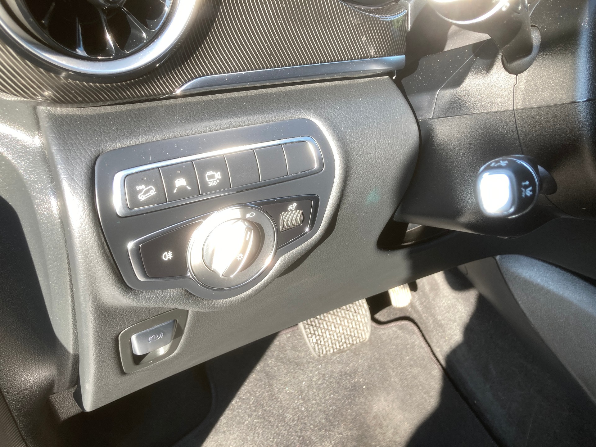 MERCEDES-BENZ V 220 d lang 4Matic 9G-Tronic-image-10