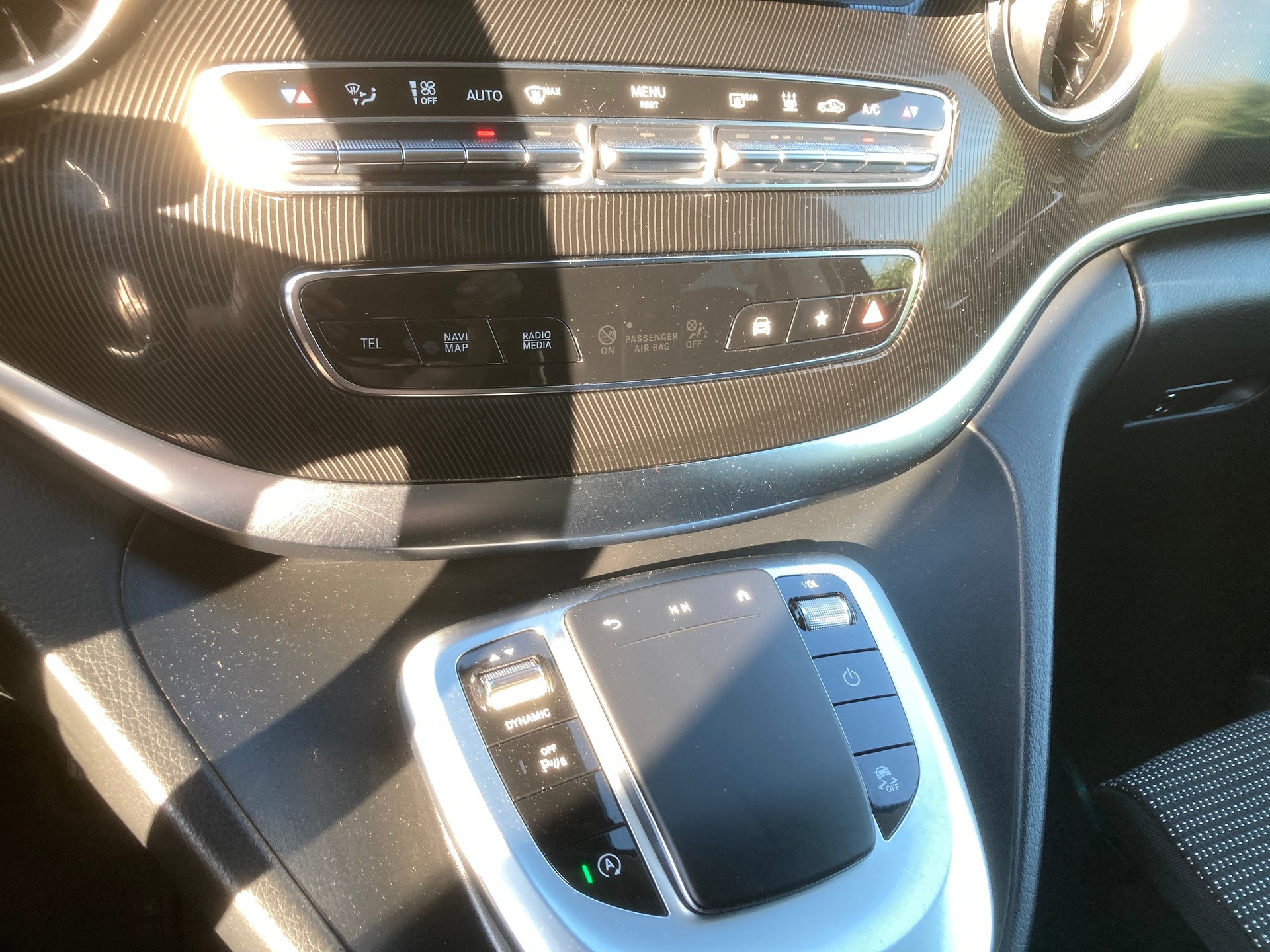MERCEDES-BENZ V 220 d lang 4Matic 9G-Tronic-image-13
