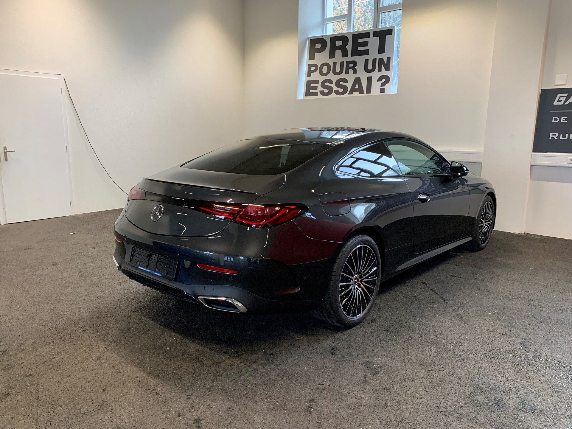 MERCEDES-BENZ CLE 200 Coupé 4Matic 9G-Tronic-image-5