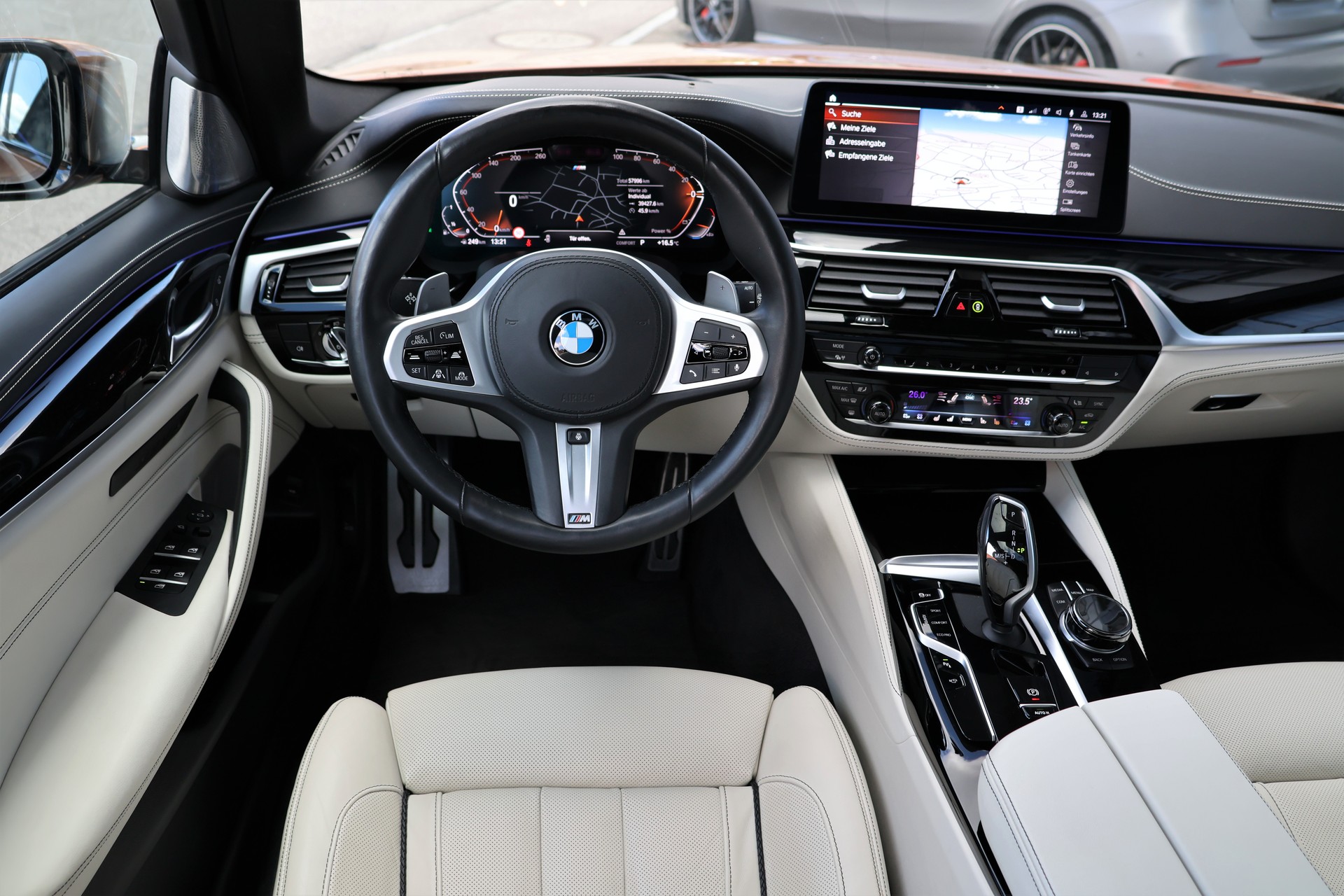 BMW 540i xDrive 48V Touring M Sport Steptronic (CH) + 2.0T AHK-image-15