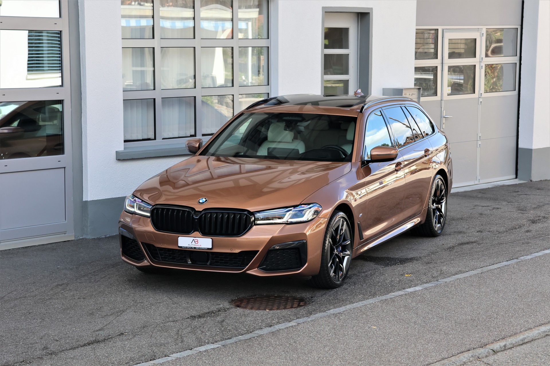 BMW 540i xDrive 48V Touring M Sport Steptronic (CH) + 2.0T AHK