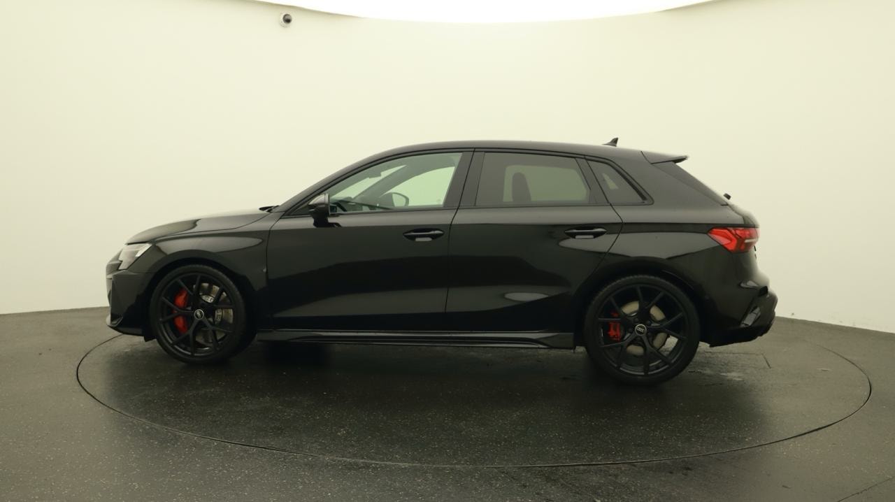 AUDI RS3 Sportback 2.5 TSI quattro S-tronic-showroom-element-1