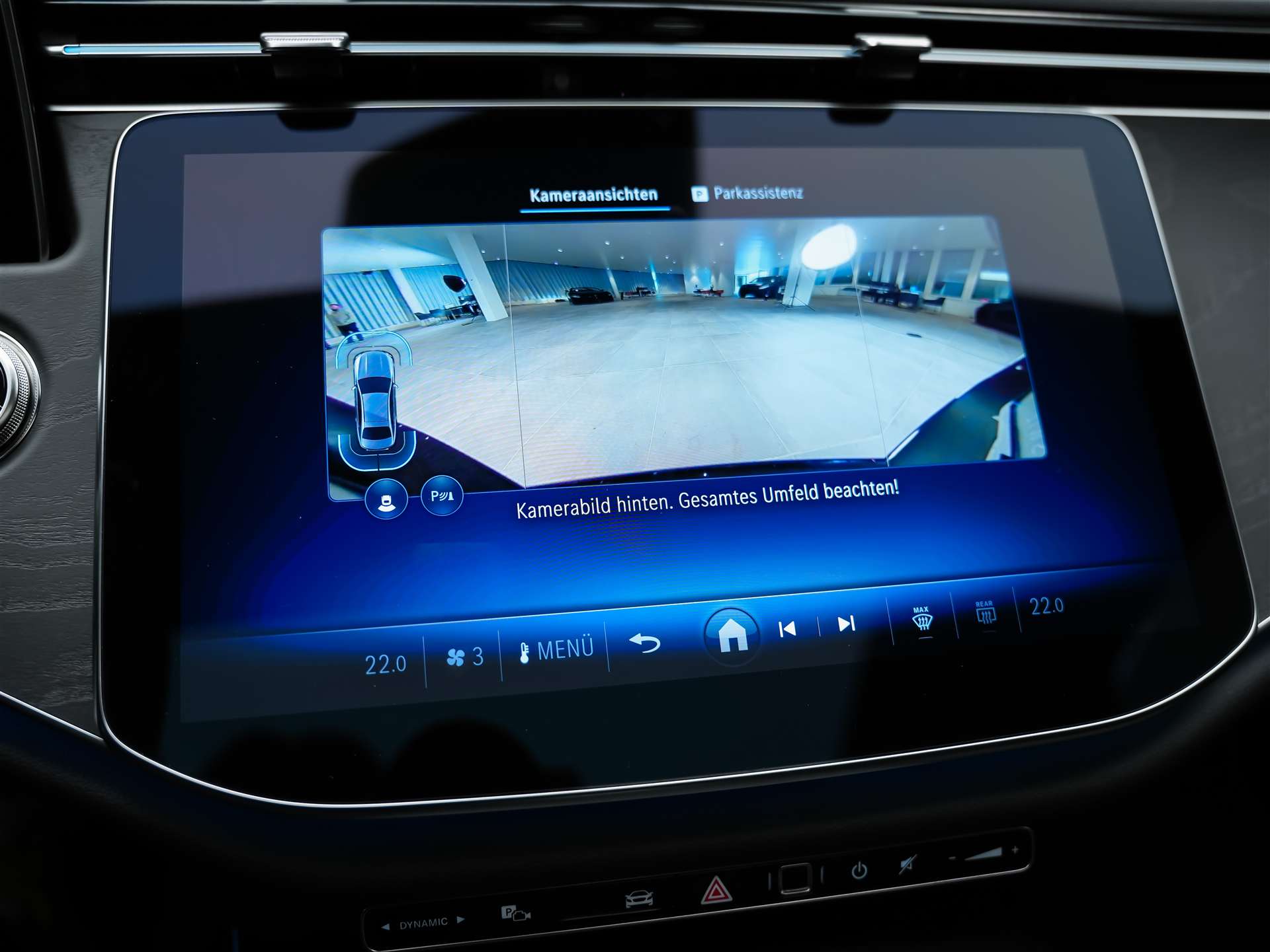 MERCEDES-BENZ E 220 d AMG Line 9G-Tronic "21" Felgen*Werksgarantie*Panorama*Lenkradheizung*-image-42