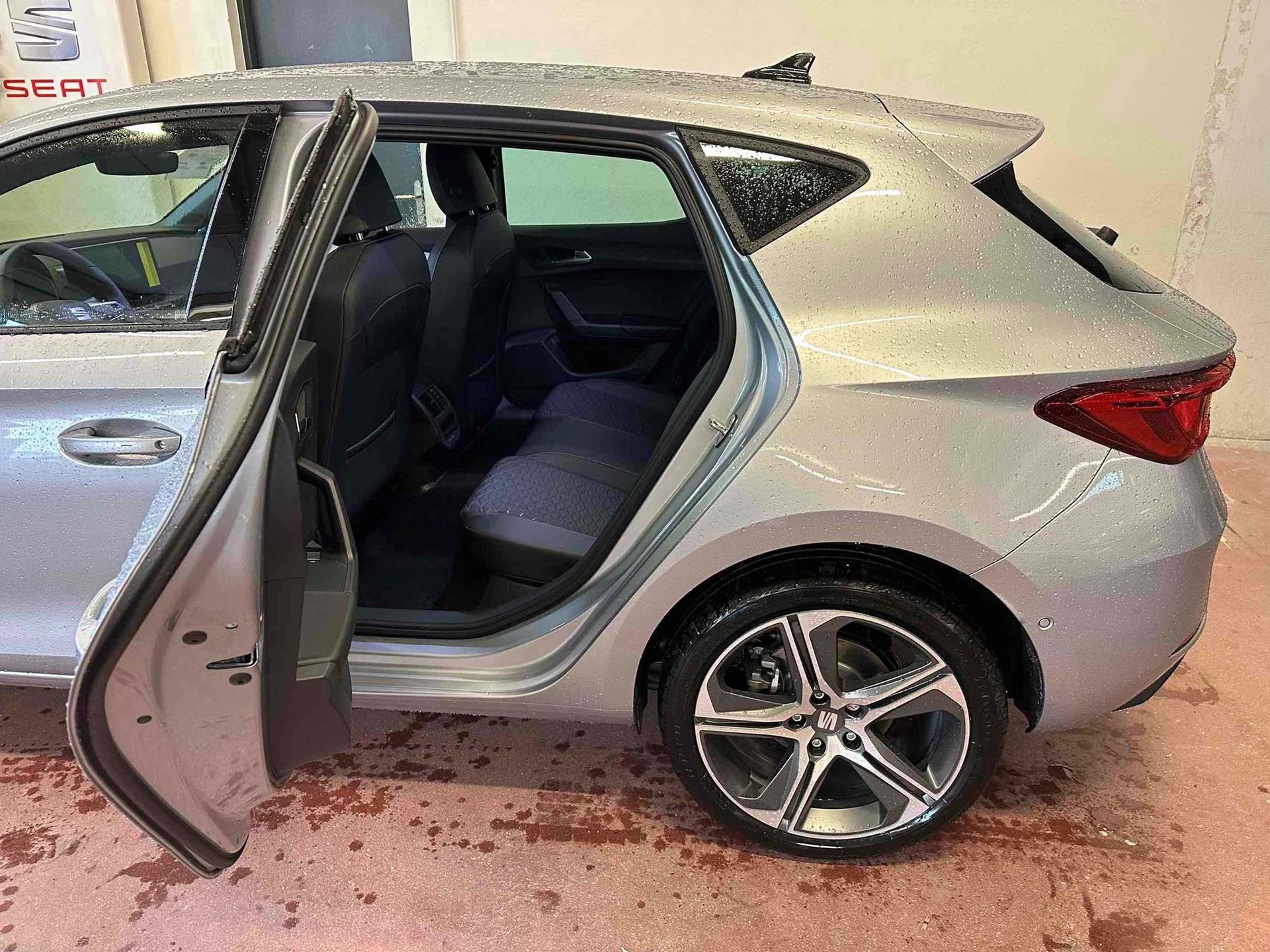 SEAT Leon 1.4 eHybrid pHEV DSG Move FR-image-5
