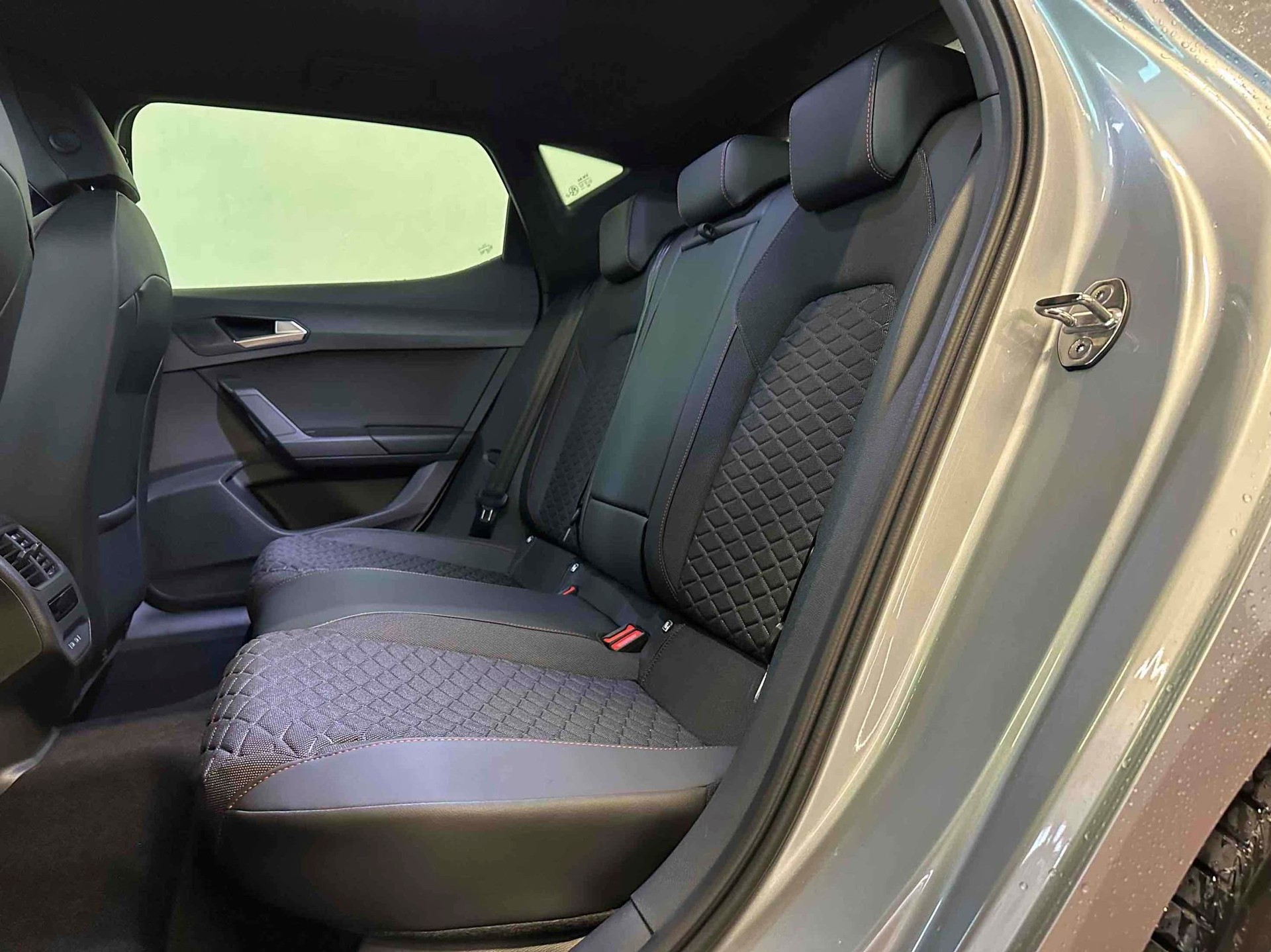 SEAT Leon 1.4 eHybrid pHEV DSG Move FR-image-6