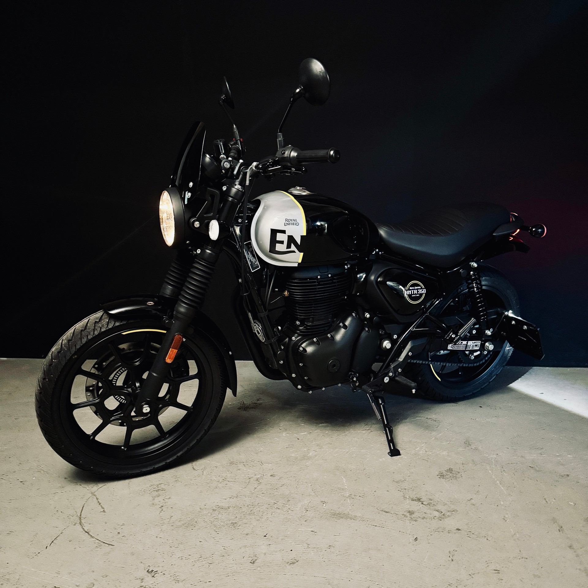ROYAL ENFIELD Hntr 350 Rebel-image-3