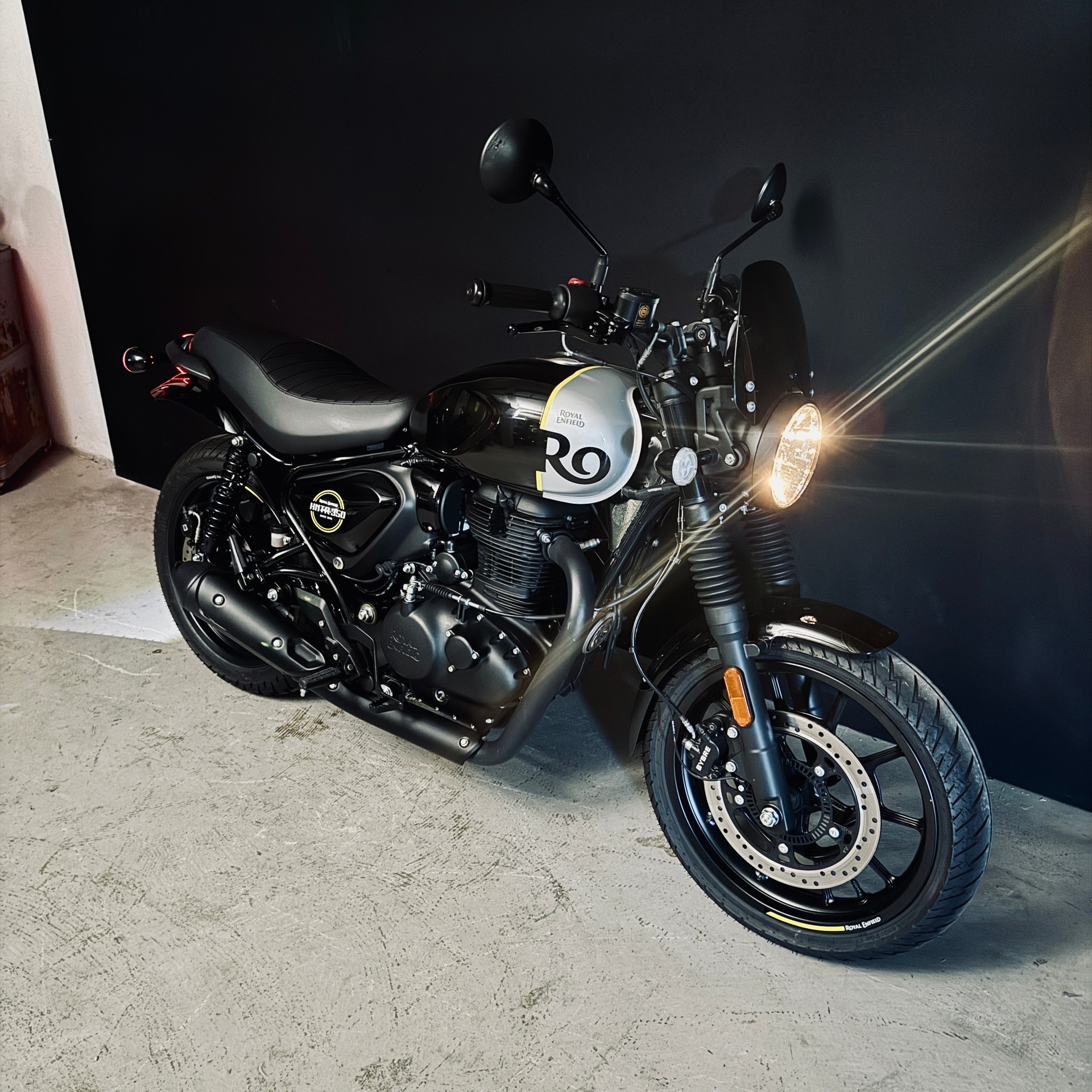 ROYAL ENFIELD Hntr 350 Rebel-image-2
