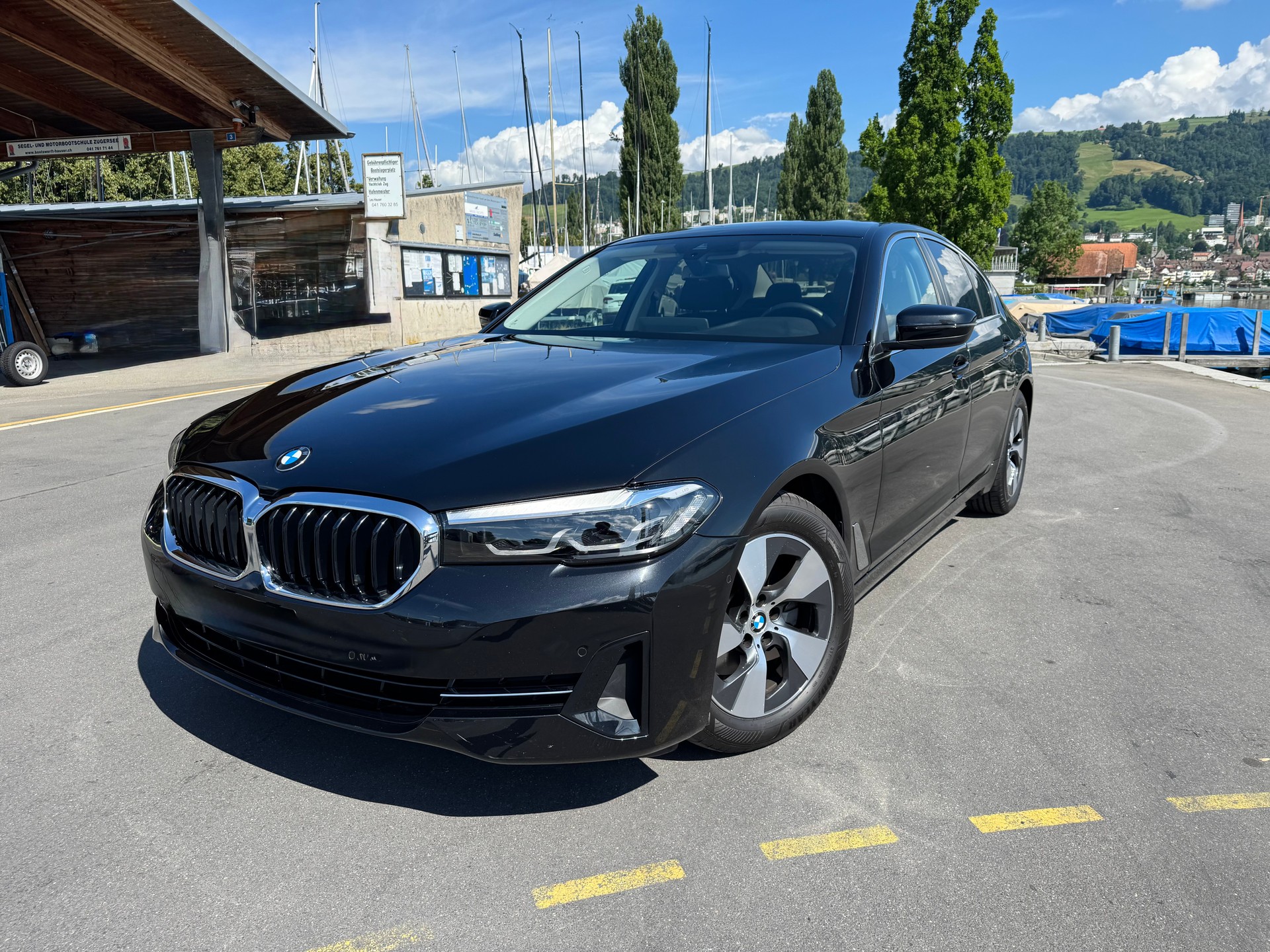 BMW 520d xDrive 48V Touring Luxury Steptronic-image-2