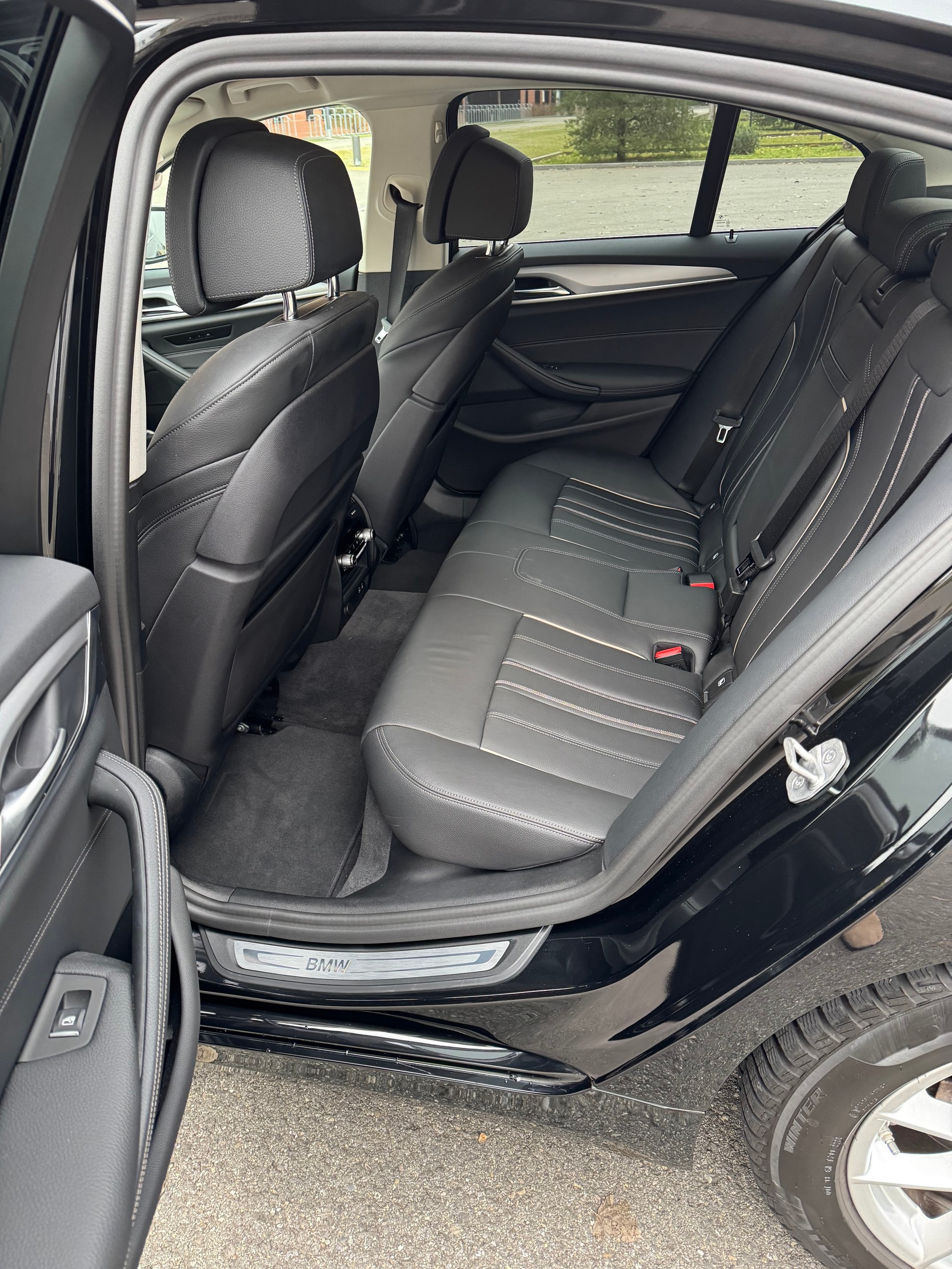 BMW 520d xDrive 48V Touring Luxury Steptronic-image-17