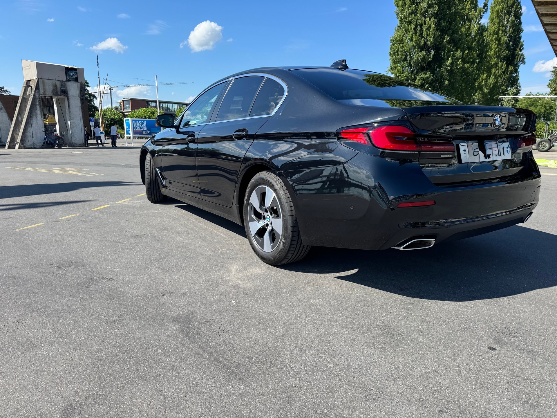 BMW 520d xDrive 48V Touring Luxury Steptronic-image-4