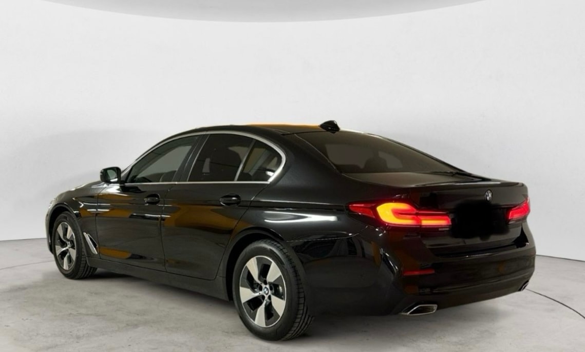 BMW 520d xDrive 48V Touring Luxury Steptronic-image-26
