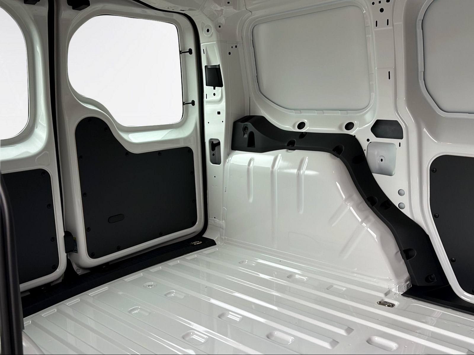 VW Caddy Cargo 1.5 TSI Plug in Hybrid Entry DSG-image-8