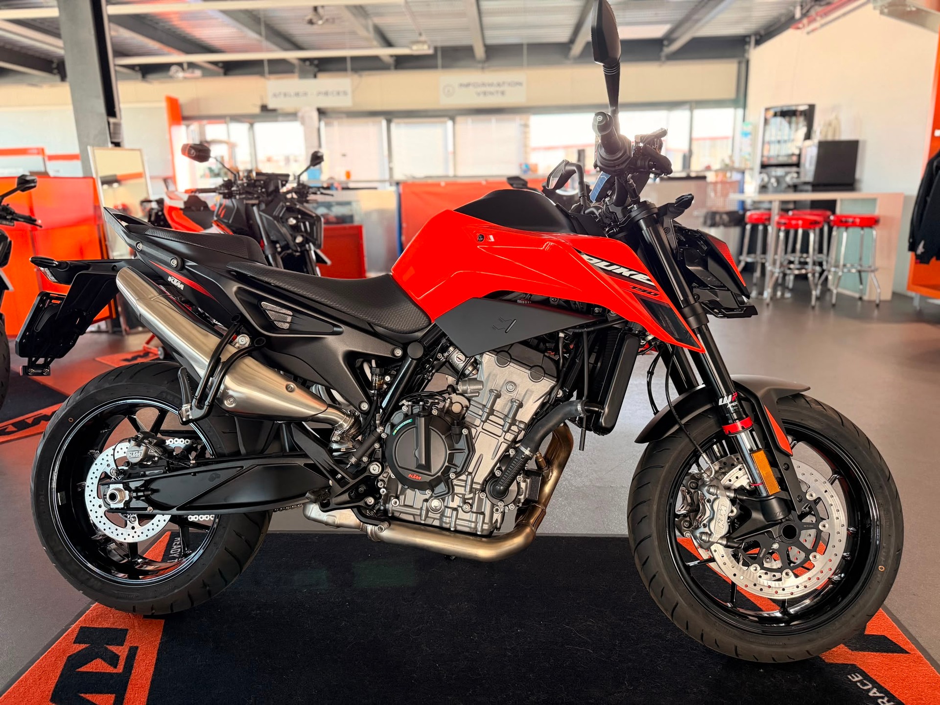 KTM 790 Duke 2026-image-0