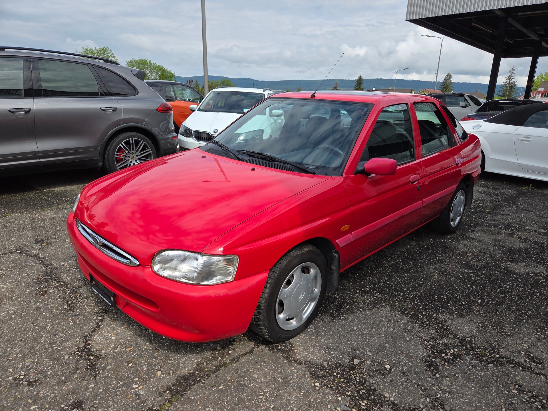 FORD Escort 1.8i 16V Ghia-image-3
