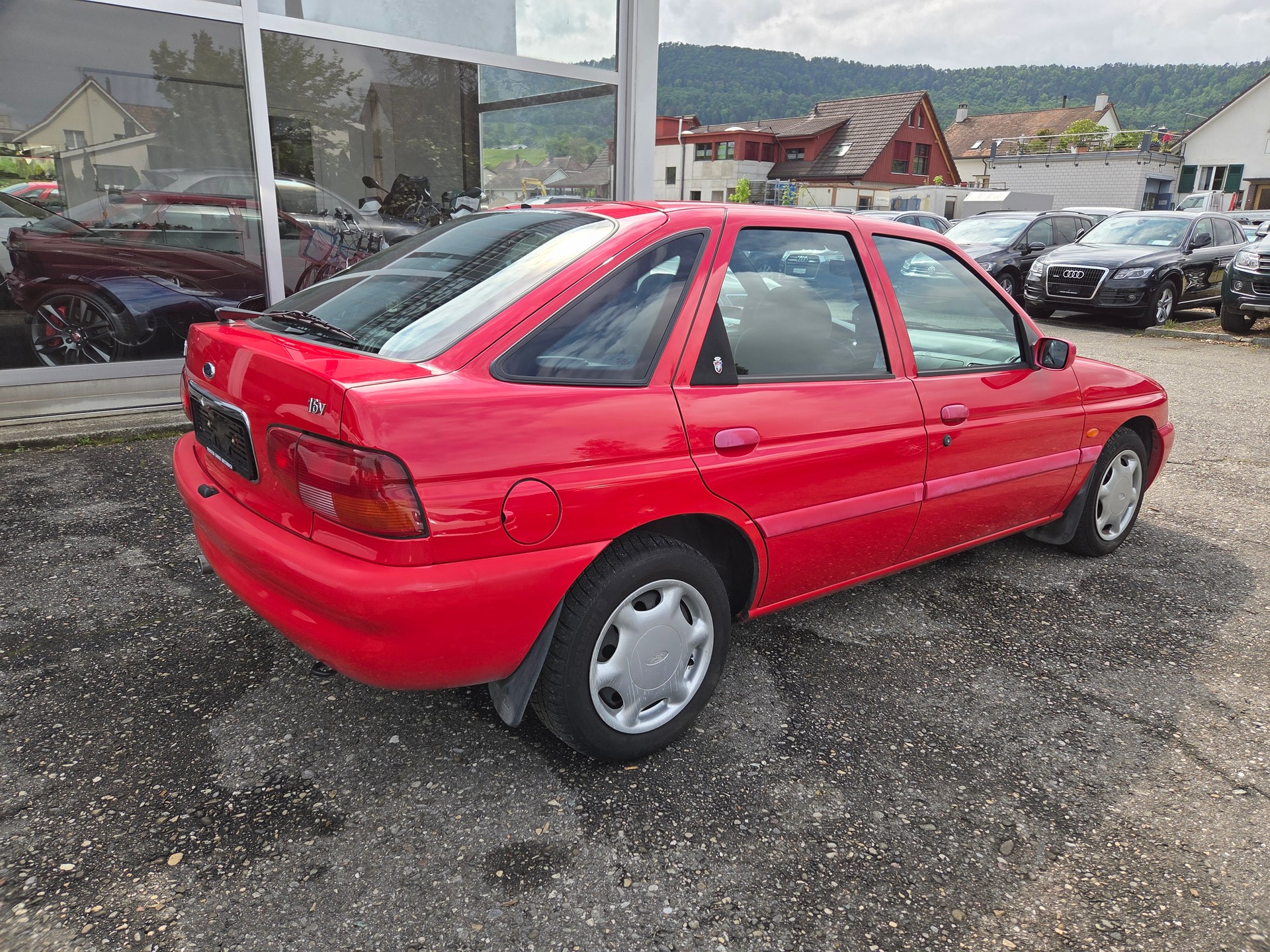 FORD Escort 1.8i 16V Ghia-image-7