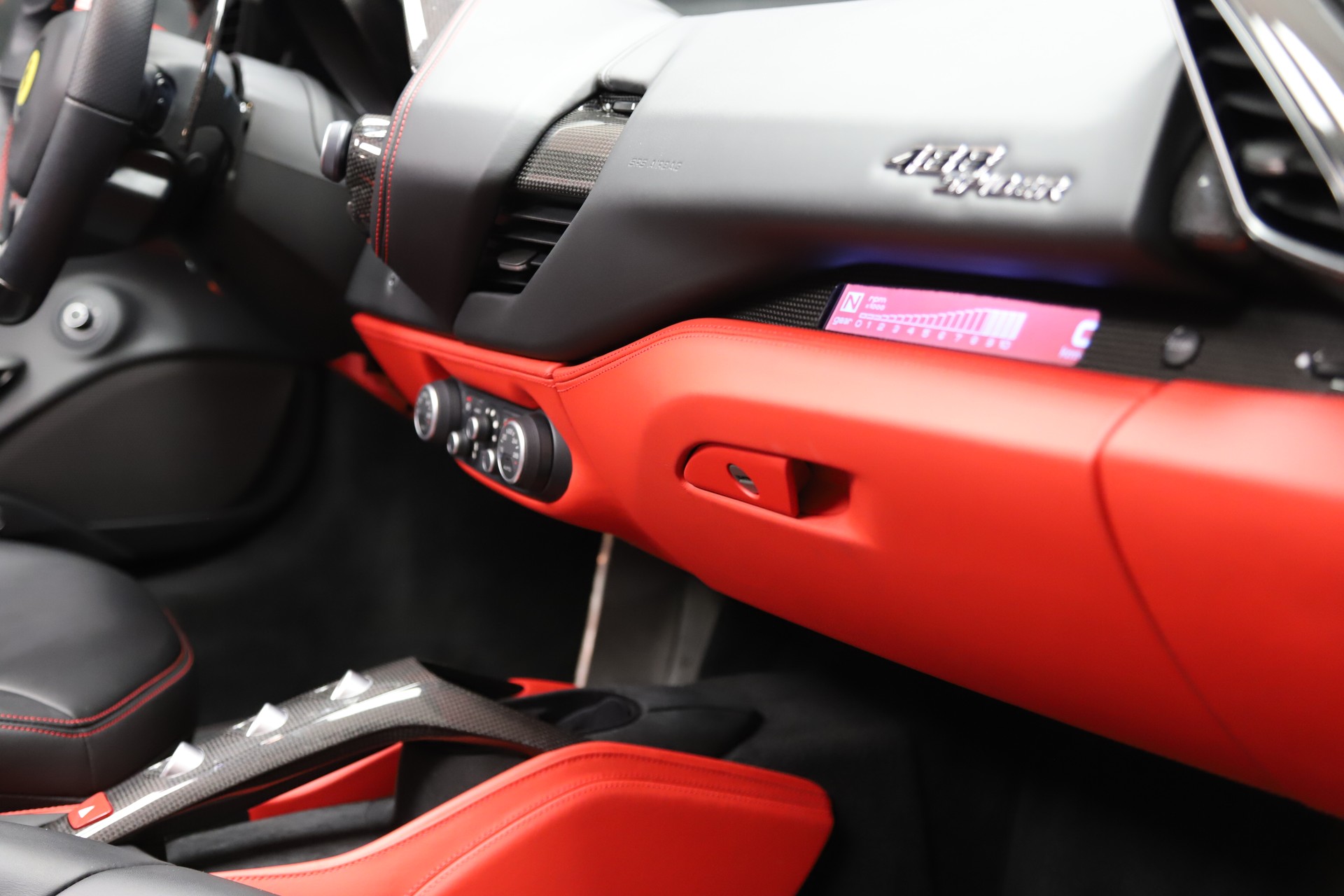 FERRARI 488 Spider 3.9 V8-image-8