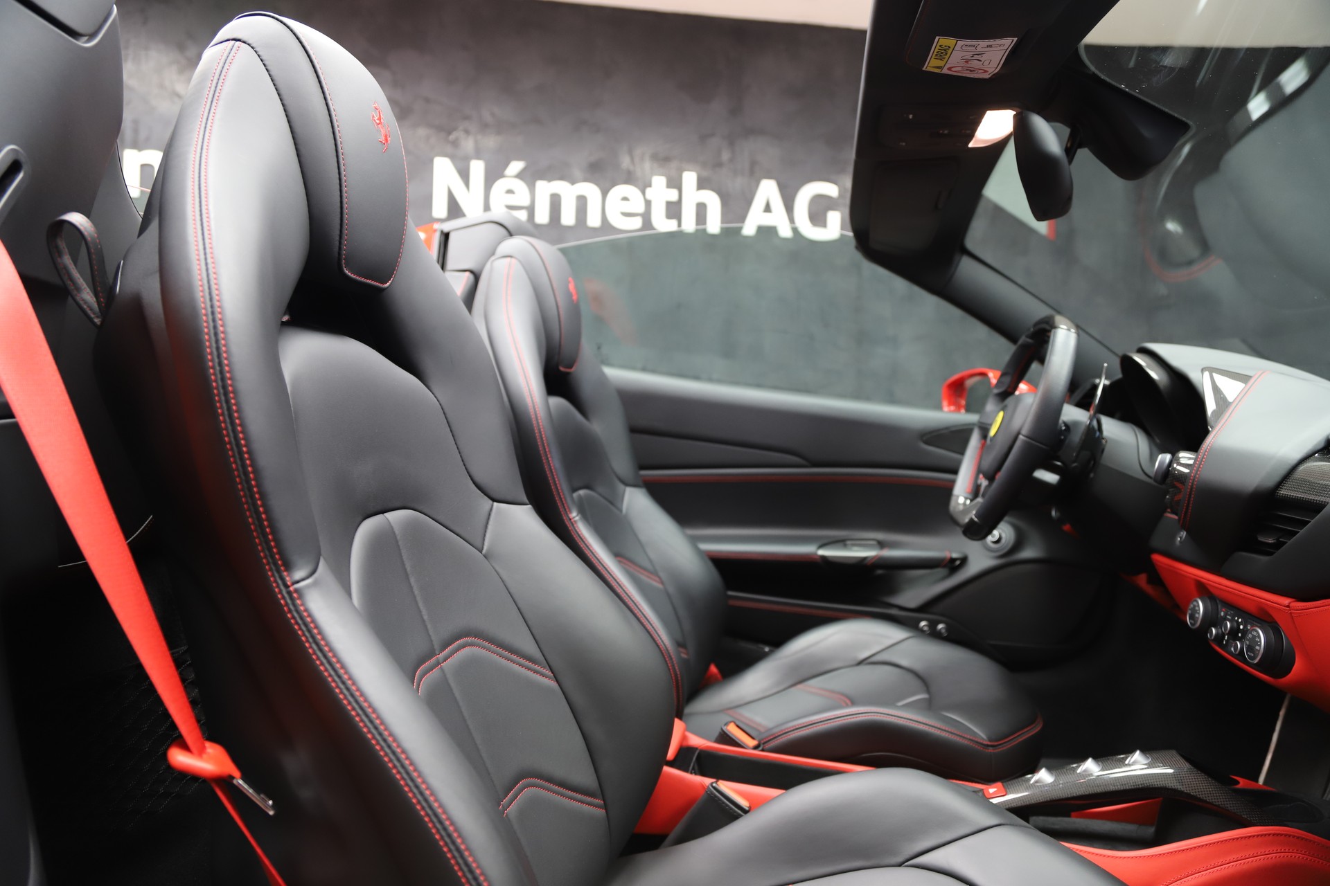 FERRARI 488 Spider 3.9 V8-image-7