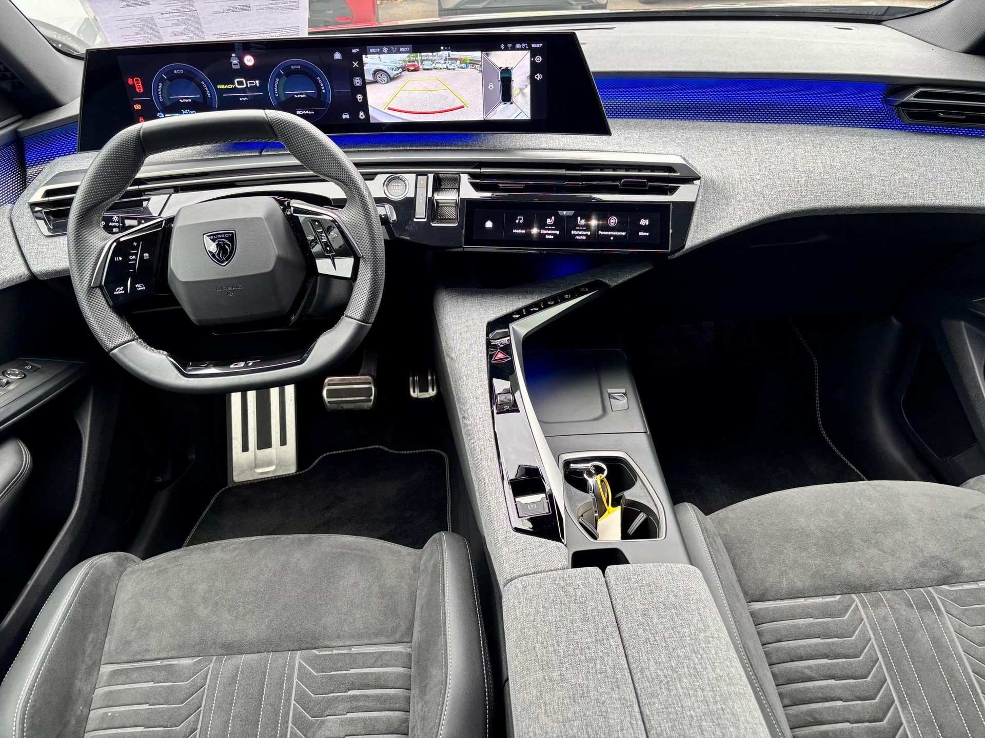 PEUGEOT 3008 e-GT-image-7