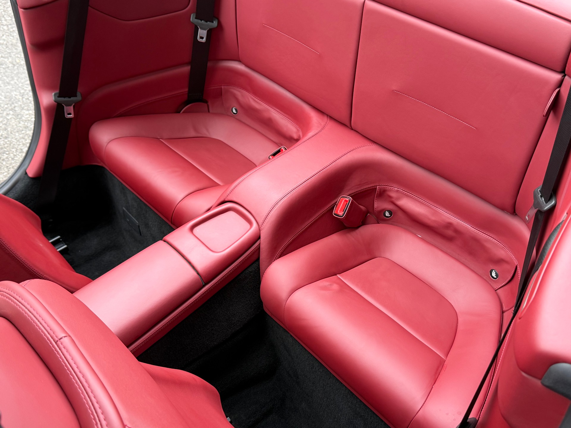 FERRARI CALIFORNIA-image-6
