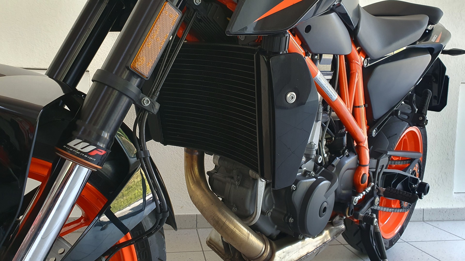 KTM 690 Duke R ABS-image-9