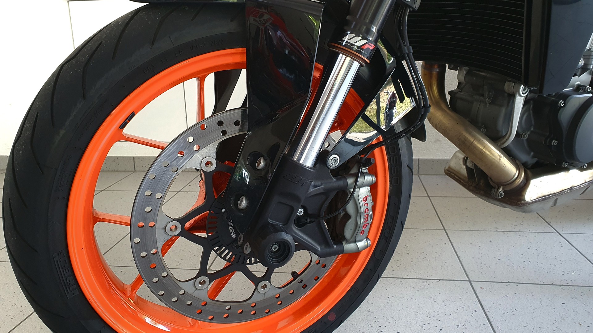KTM 690 Duke R ABS-image-8