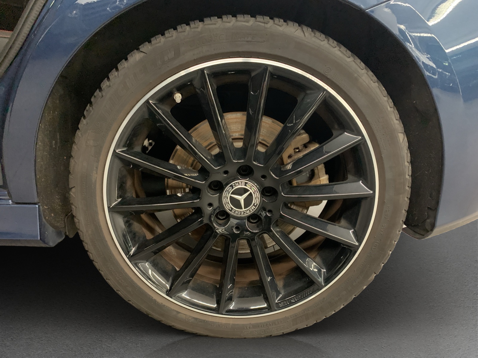 MERCEDES-BENZ B 250 e AMG Line-image-11