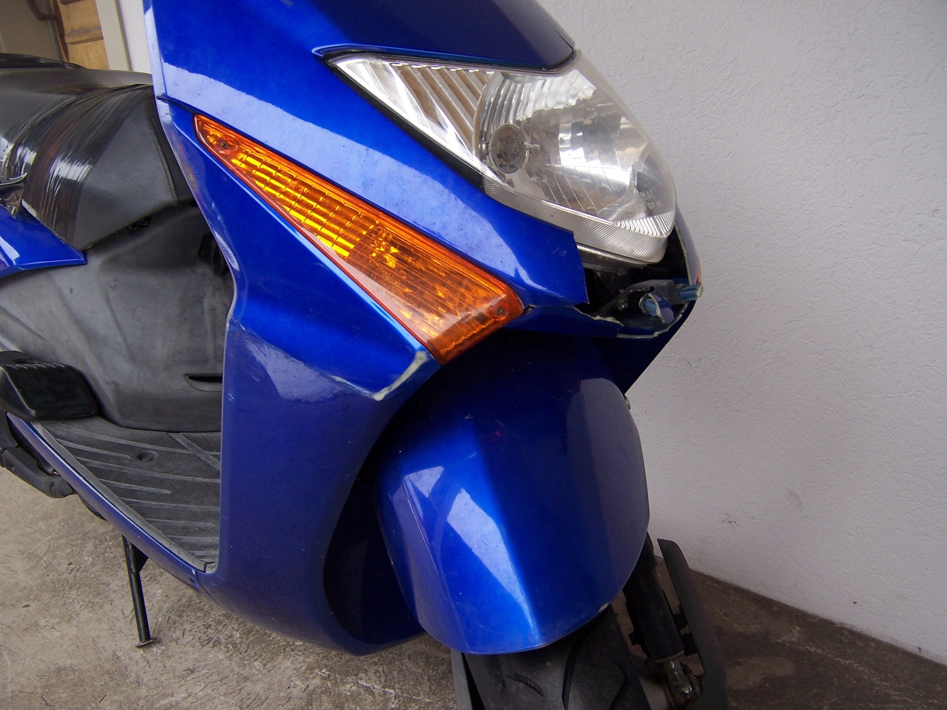 HONDA SCV 100 Lead-image-1