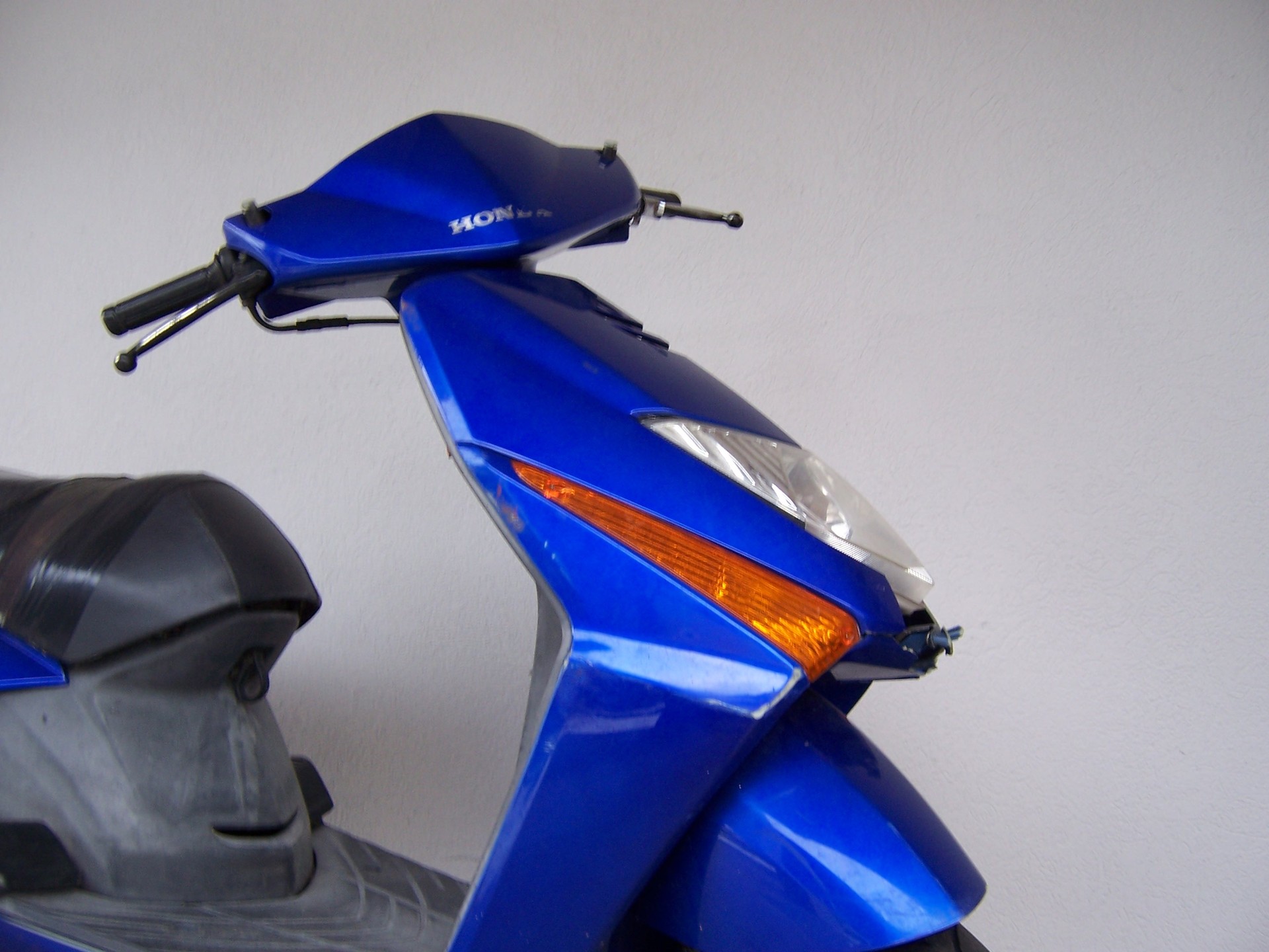 HONDA SCV 100 Lead-image-7