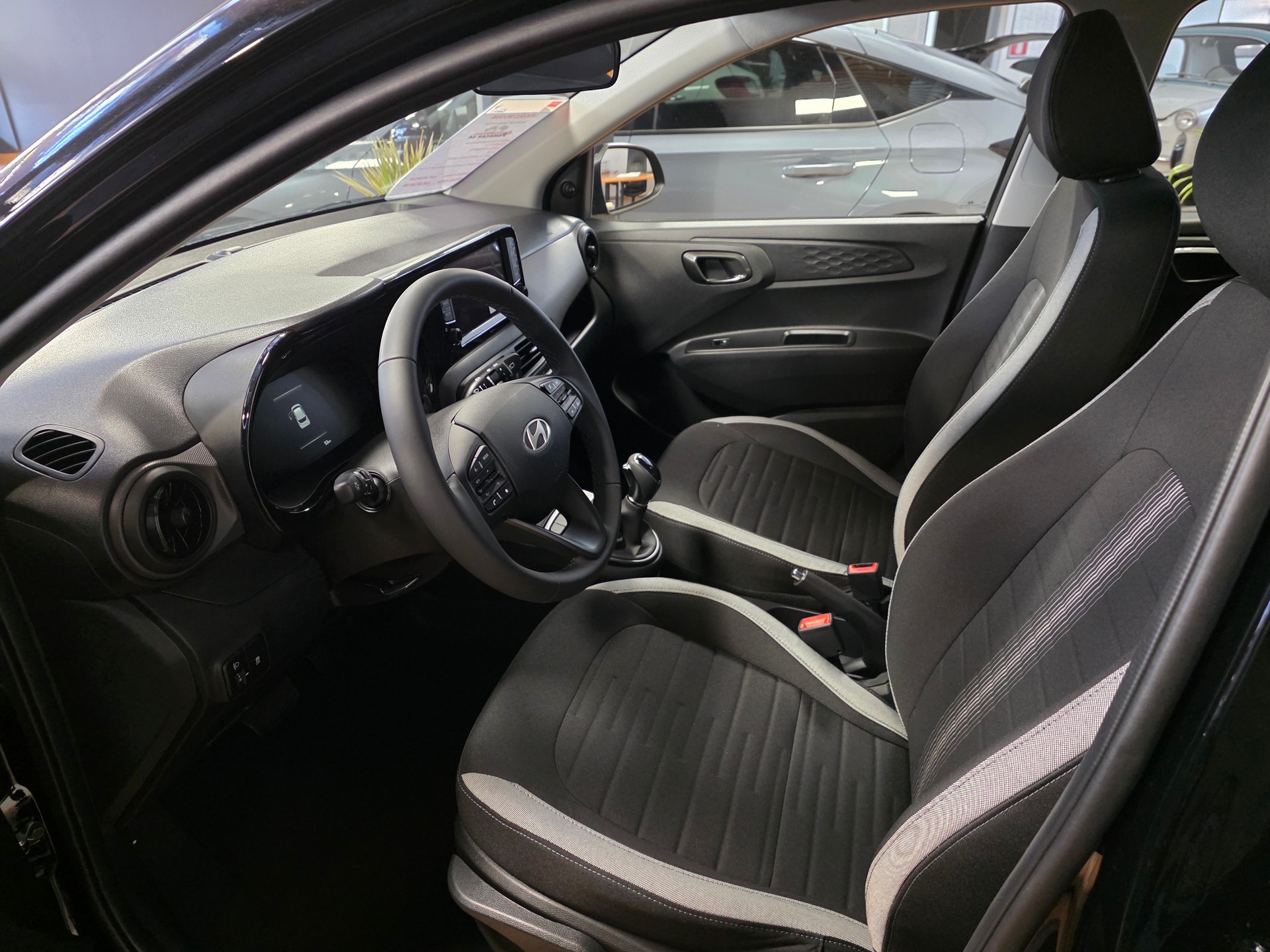 HYUNDAI i10 1.0 Origo Aut.-image-7