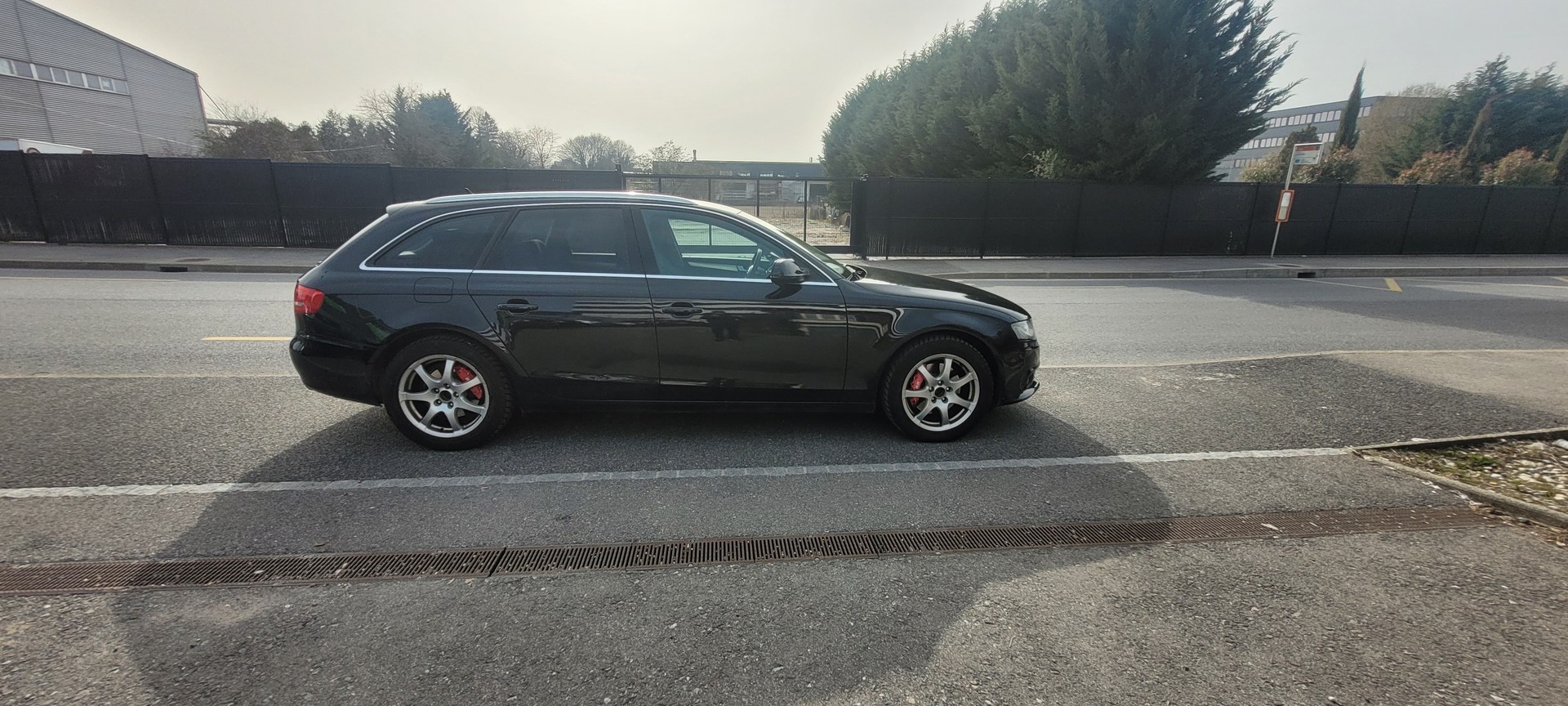 AUDI A4 Avant 2.0 TFSI quattro S-tronic-image-4