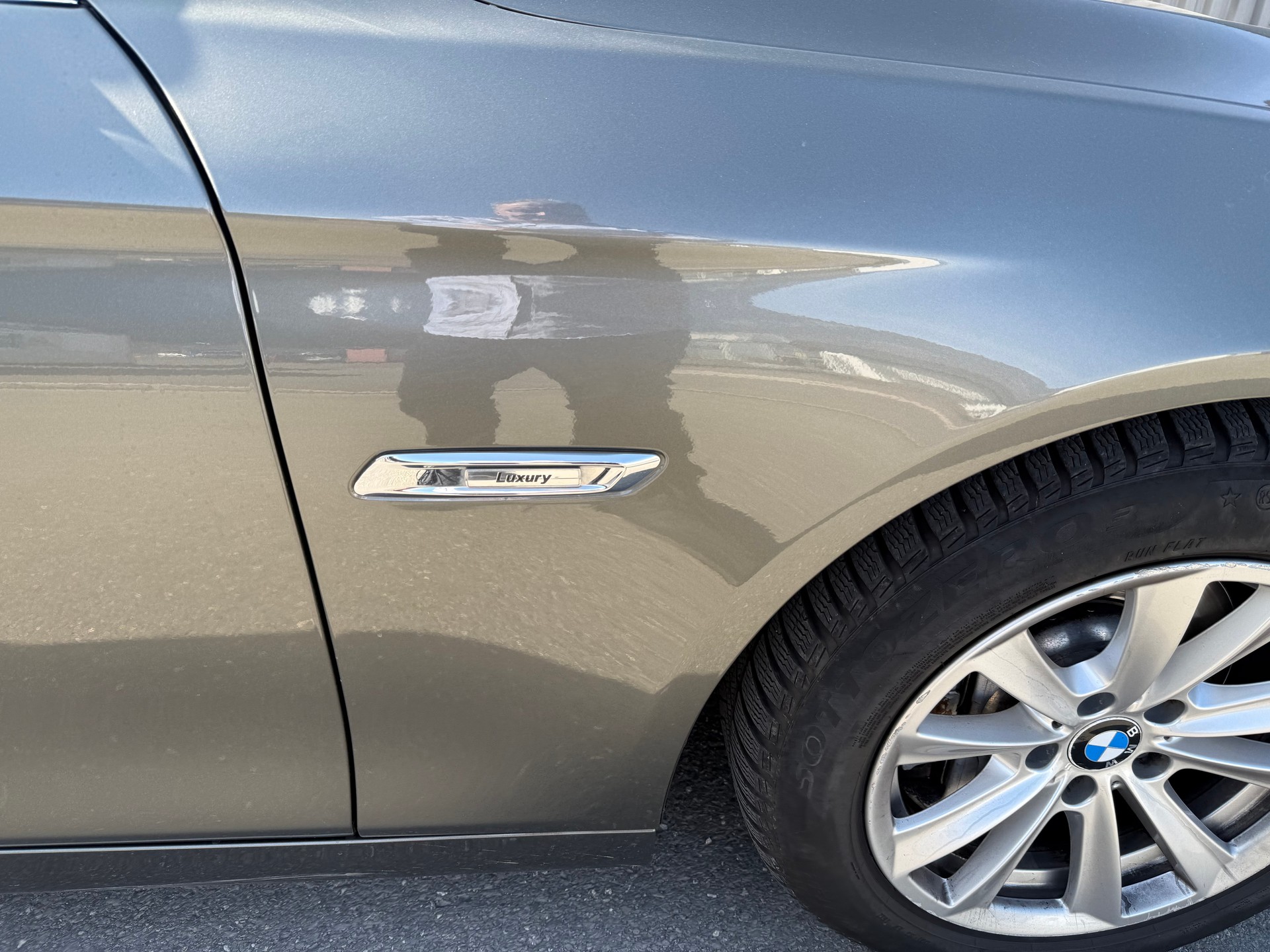 BMW 528i Touring xDrive Luxury Line Steptronic-image-8