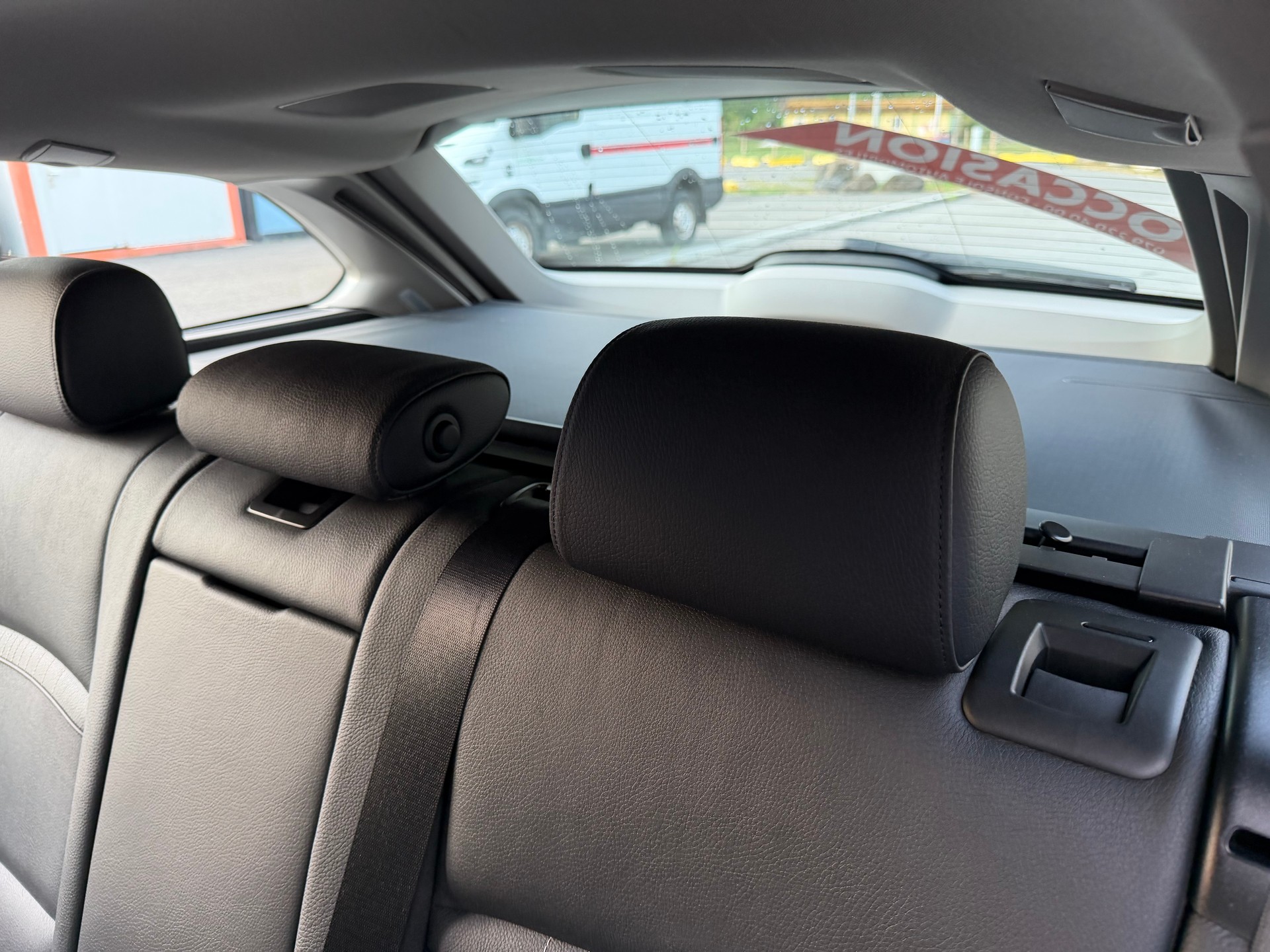 BMW 528i Touring xDrive Luxury Line Steptronic-image-34