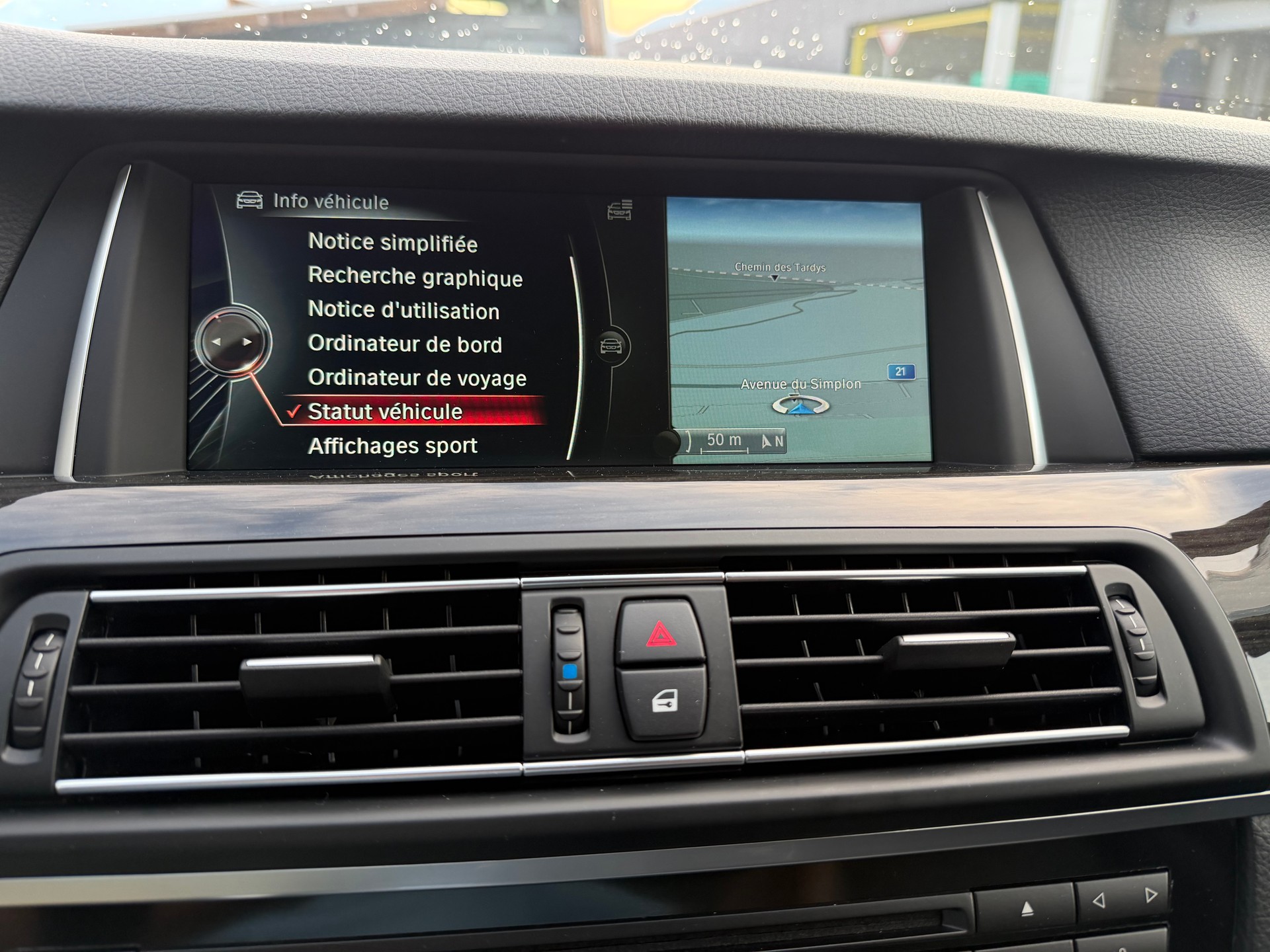 BMW 528i Touring xDrive Luxury Line Steptronic-image-20