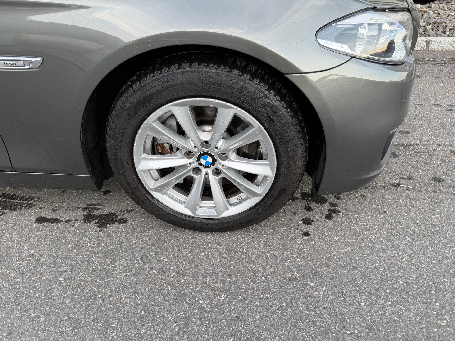 BMW 528i Touring xDrive Luxury Line Steptronic-image-10