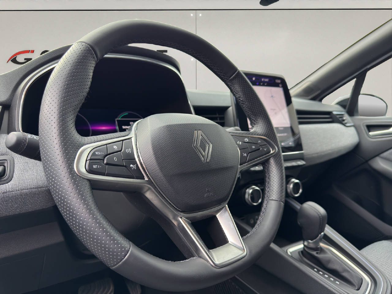 RENAULT Clio 1.6 E-Tech techno-image-5