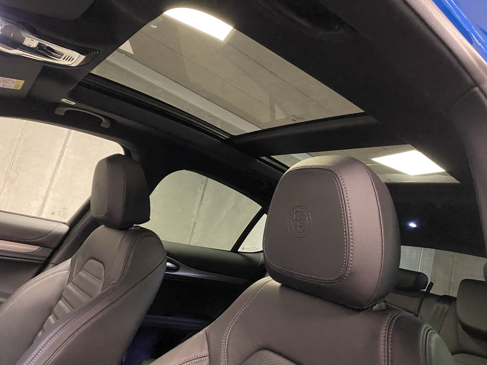 ALFA ROMEO STELVIO 2.0 Q4 280 Veloce P-image-15