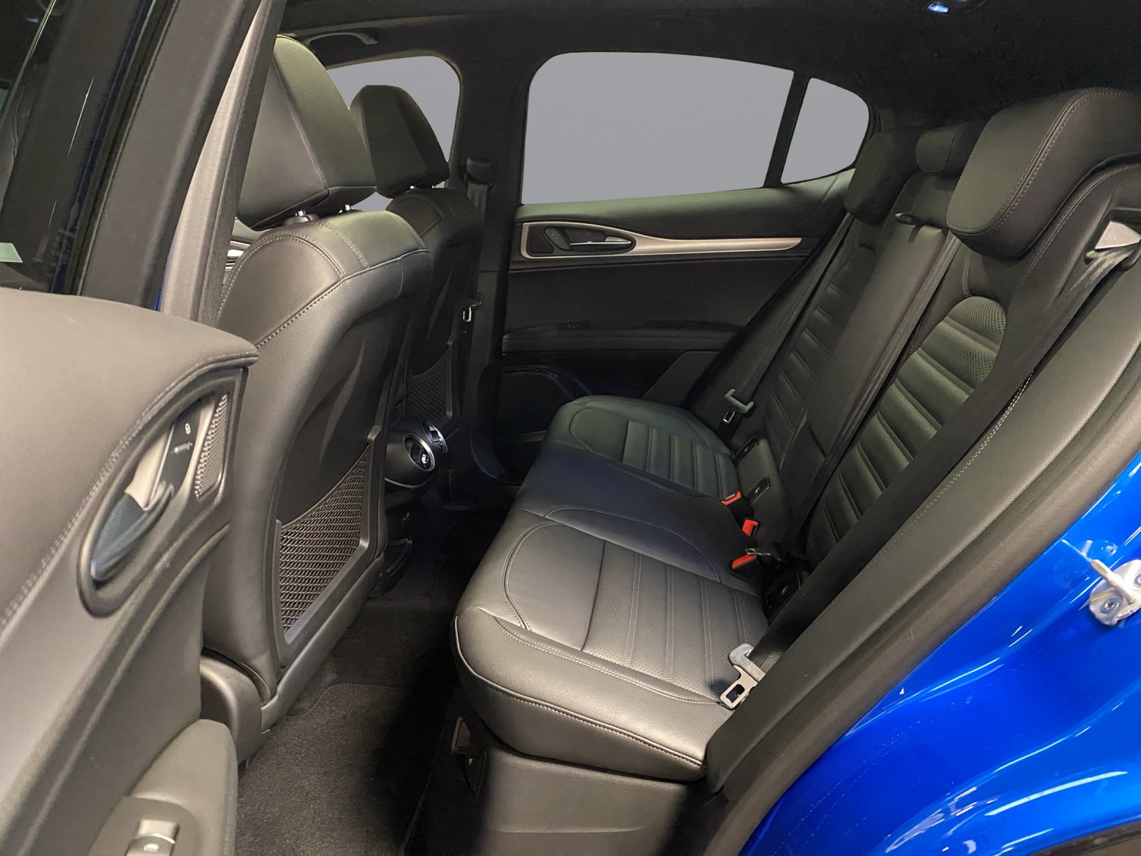 ALFA ROMEO STELVIO 2.0 Q4 280 Veloce P-image-13