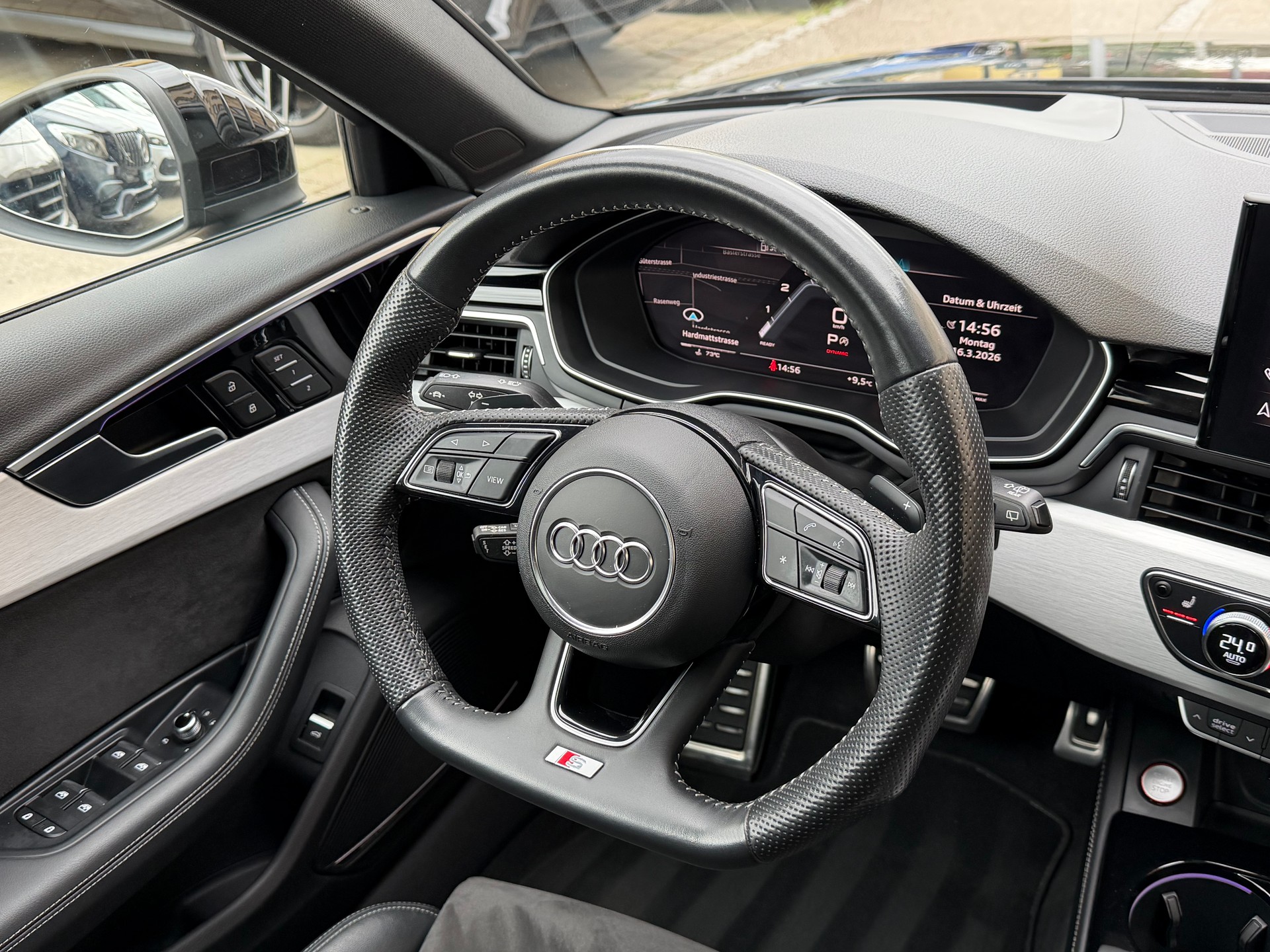 AUDI S4 Avant 3.0 V6 TDI quattro tiptronic-image-24