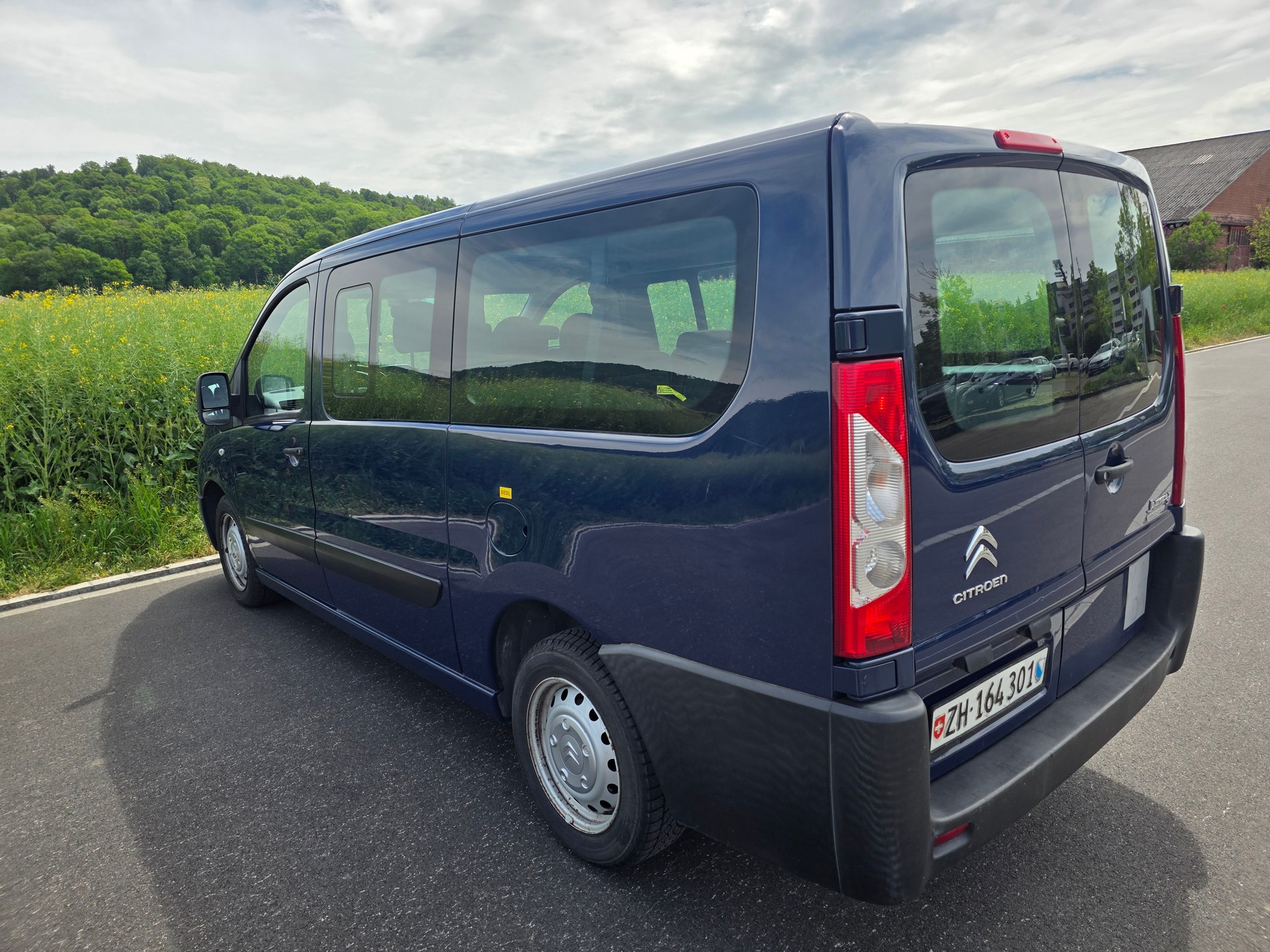 CITROEN Jumpy 2.0 HDi L2H1 Attraction-image-11