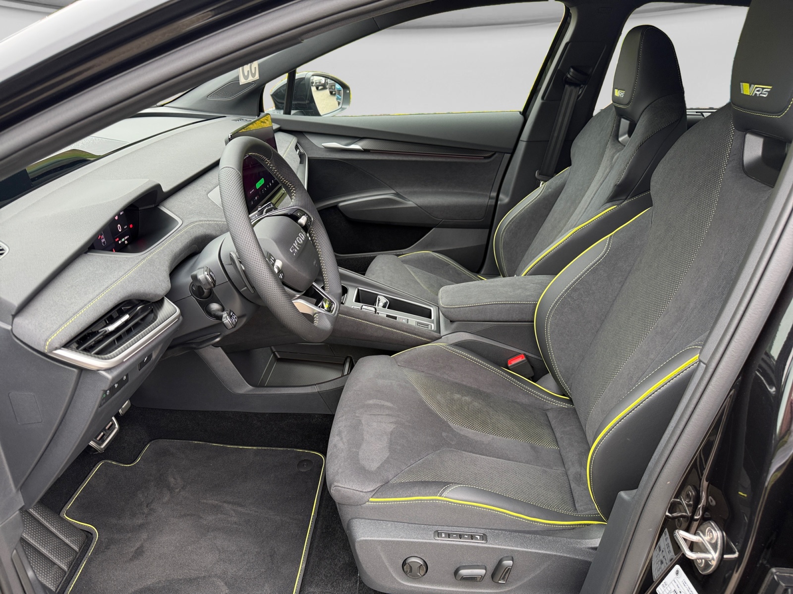 SKODA Elroq 85 RS 4x4 Maxx, AHK, 4J Garantie, black magic!-image-9