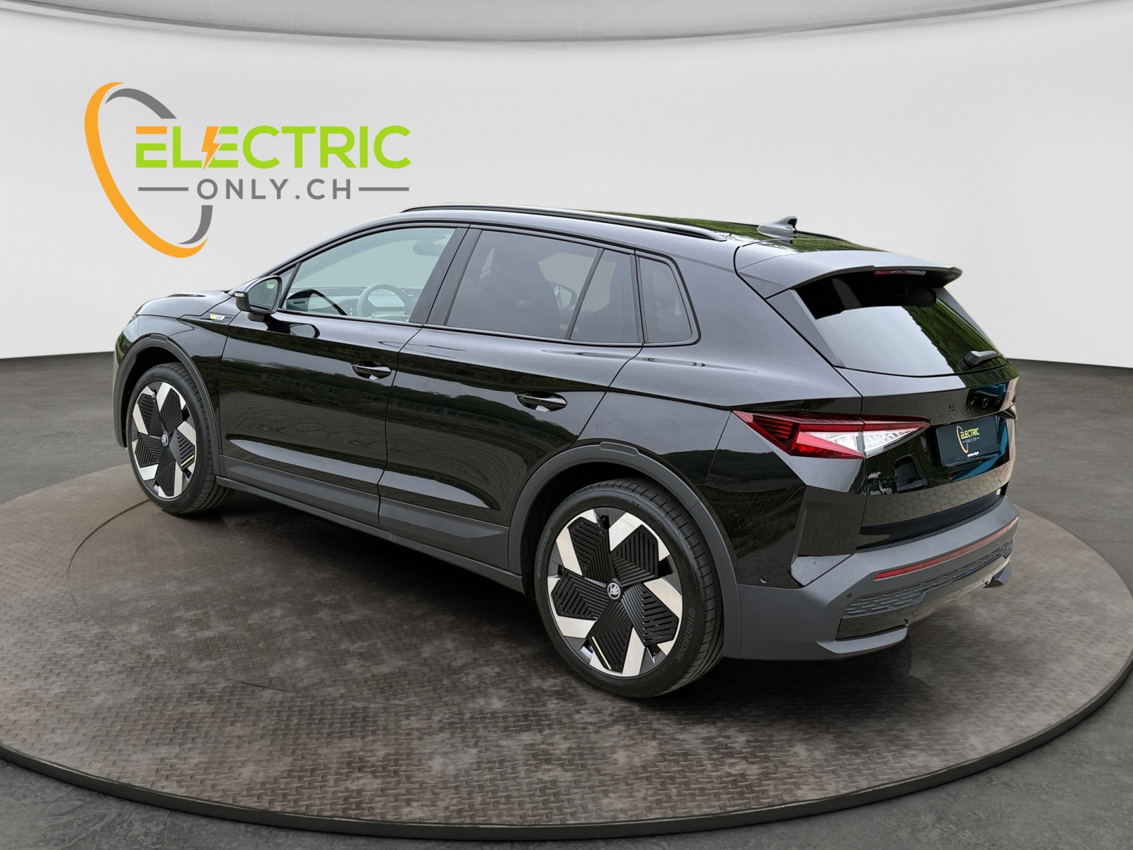SKODA Elroq 85 RS 4x4 Maxx, AHK, 4J Garantie, black magic!-showroom-element-2