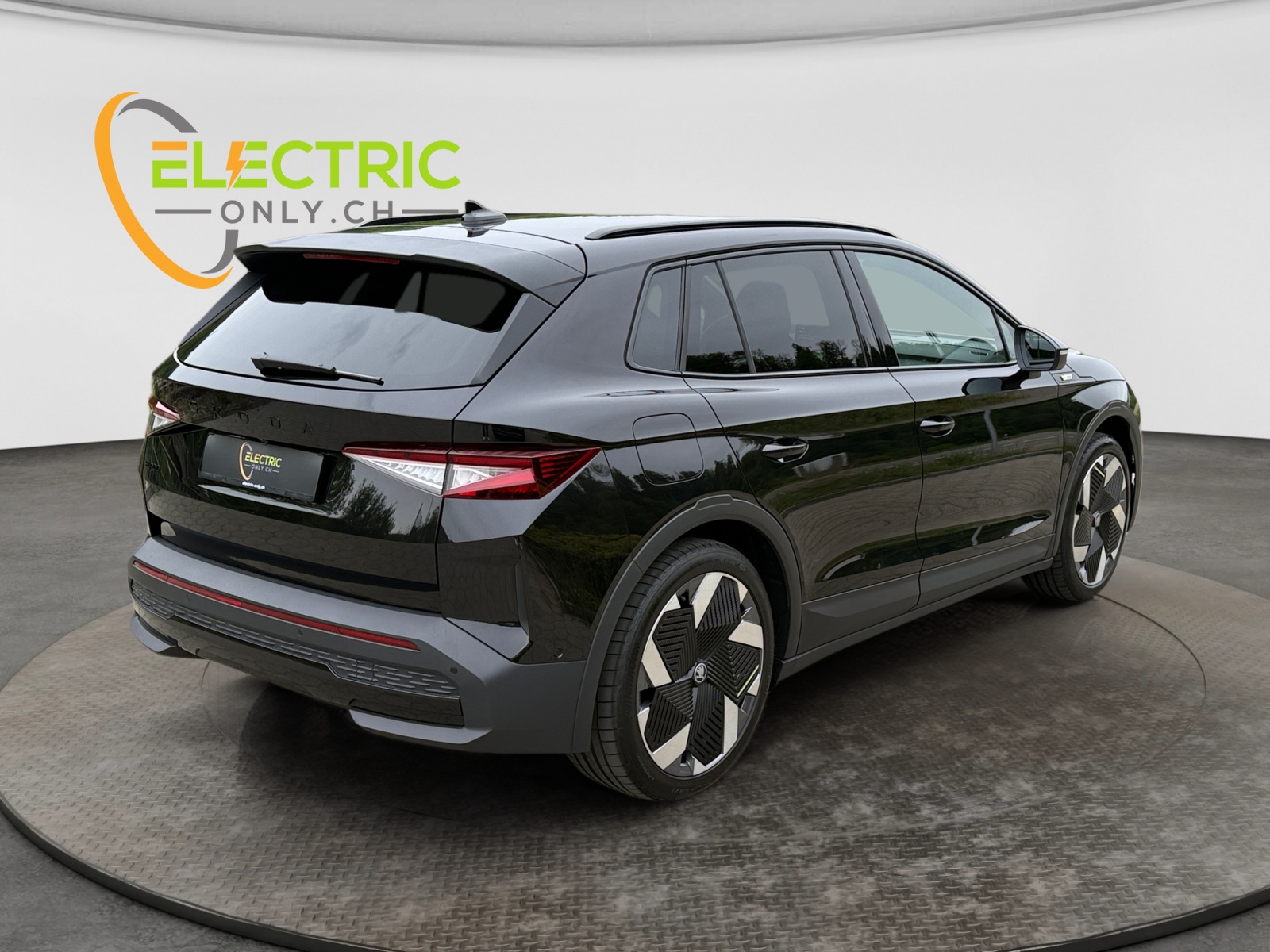 SKODA Elroq 85 RS 4x4 Maxx, AHK, 4J Garantie, black magic!-image-4
