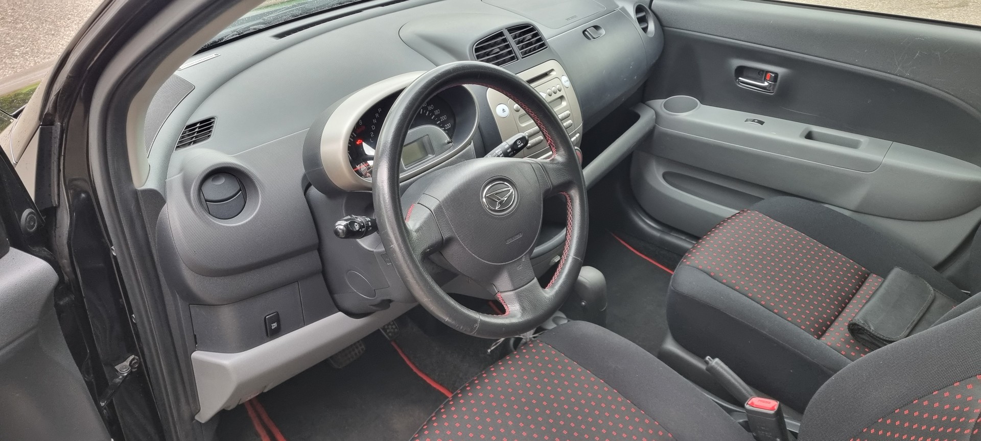 DAIHATSU Sirion 1.5 ST Custom Automatic-image-5